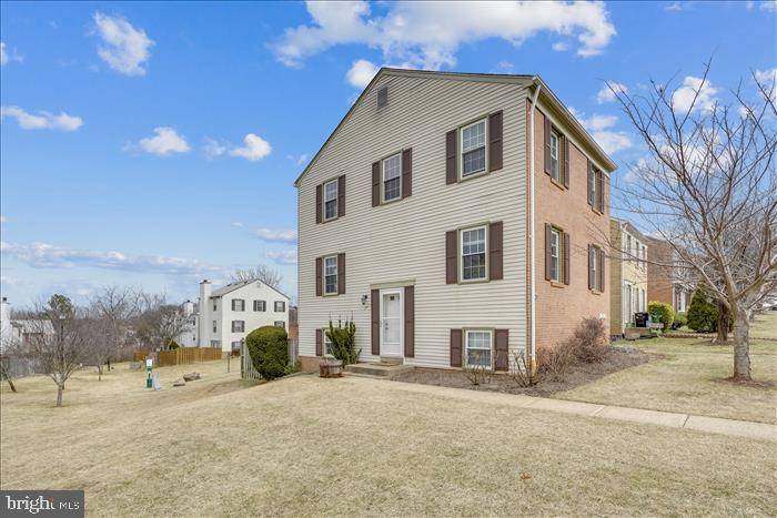 Sterling, VA 20164,960 HOLBORN CT