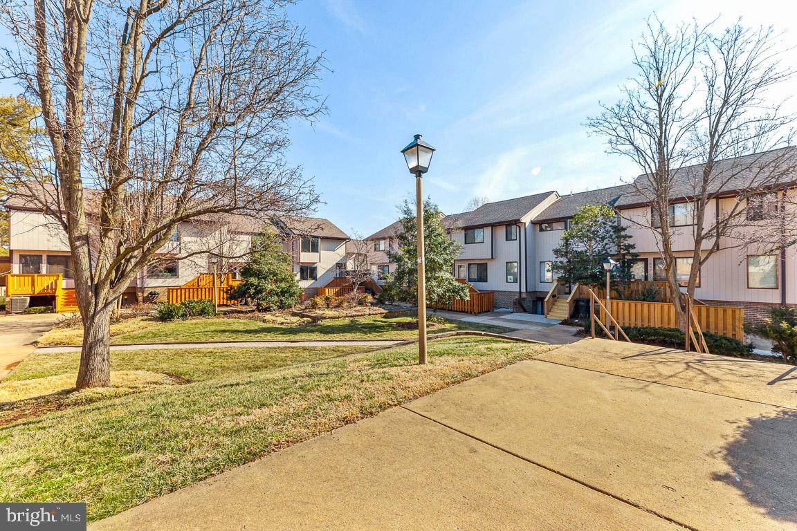 Mclean, VA 22102,1803 WESTWIND WAY