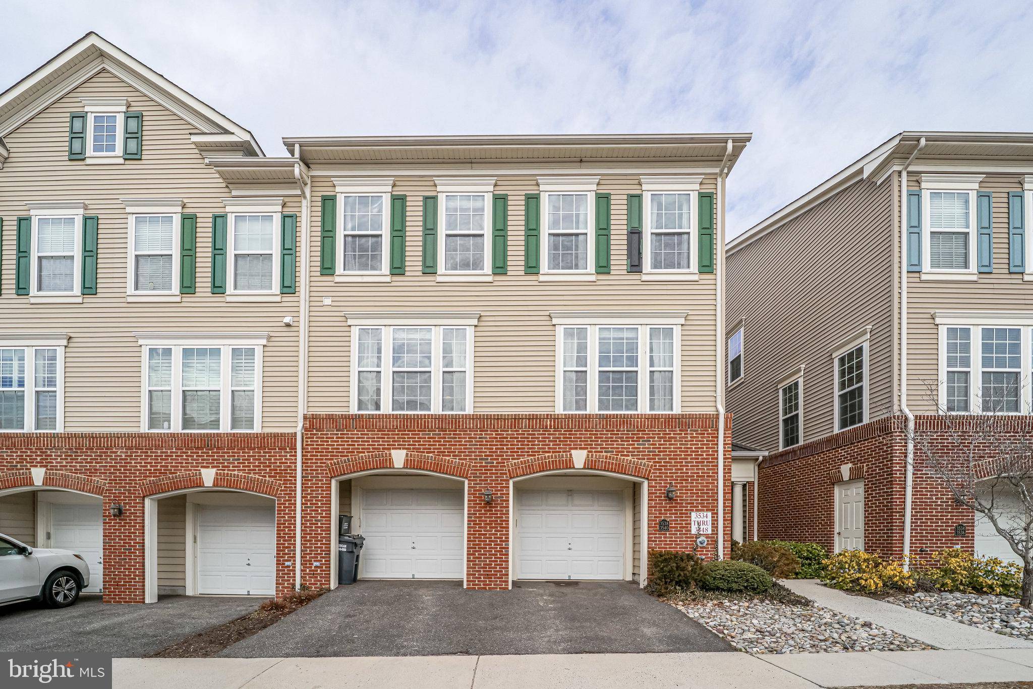 Alexandria, VA 22306,3538 HUNTLEY MANOR LN #133B