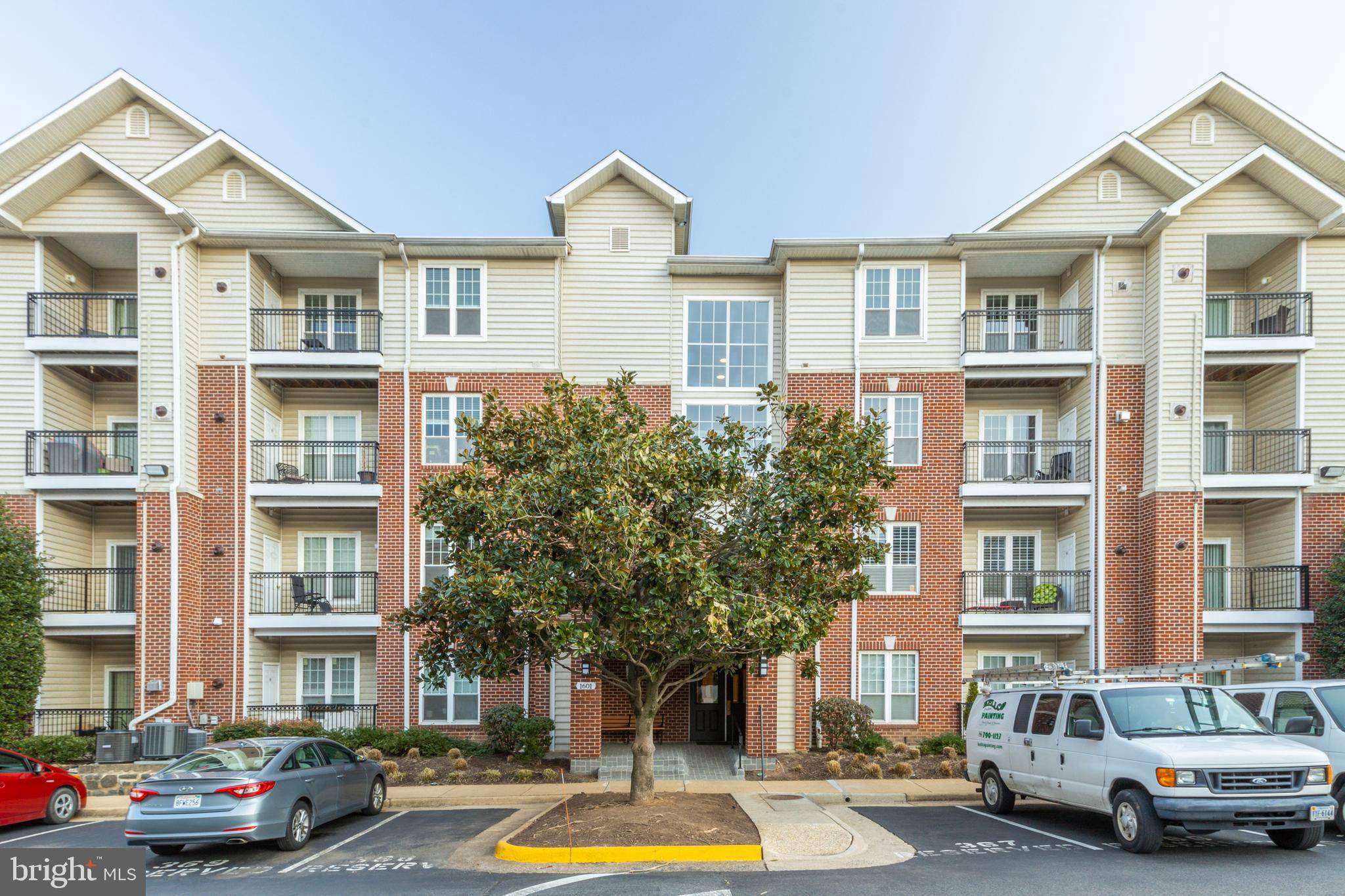 Mclean, VA 22102,1601 SPRING GATE #1102