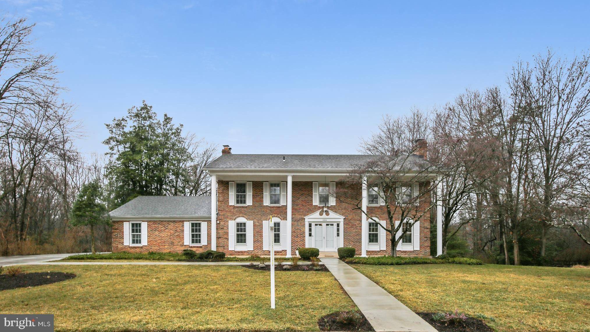 Oakton, VA 22124,10906 WATERMILL CT