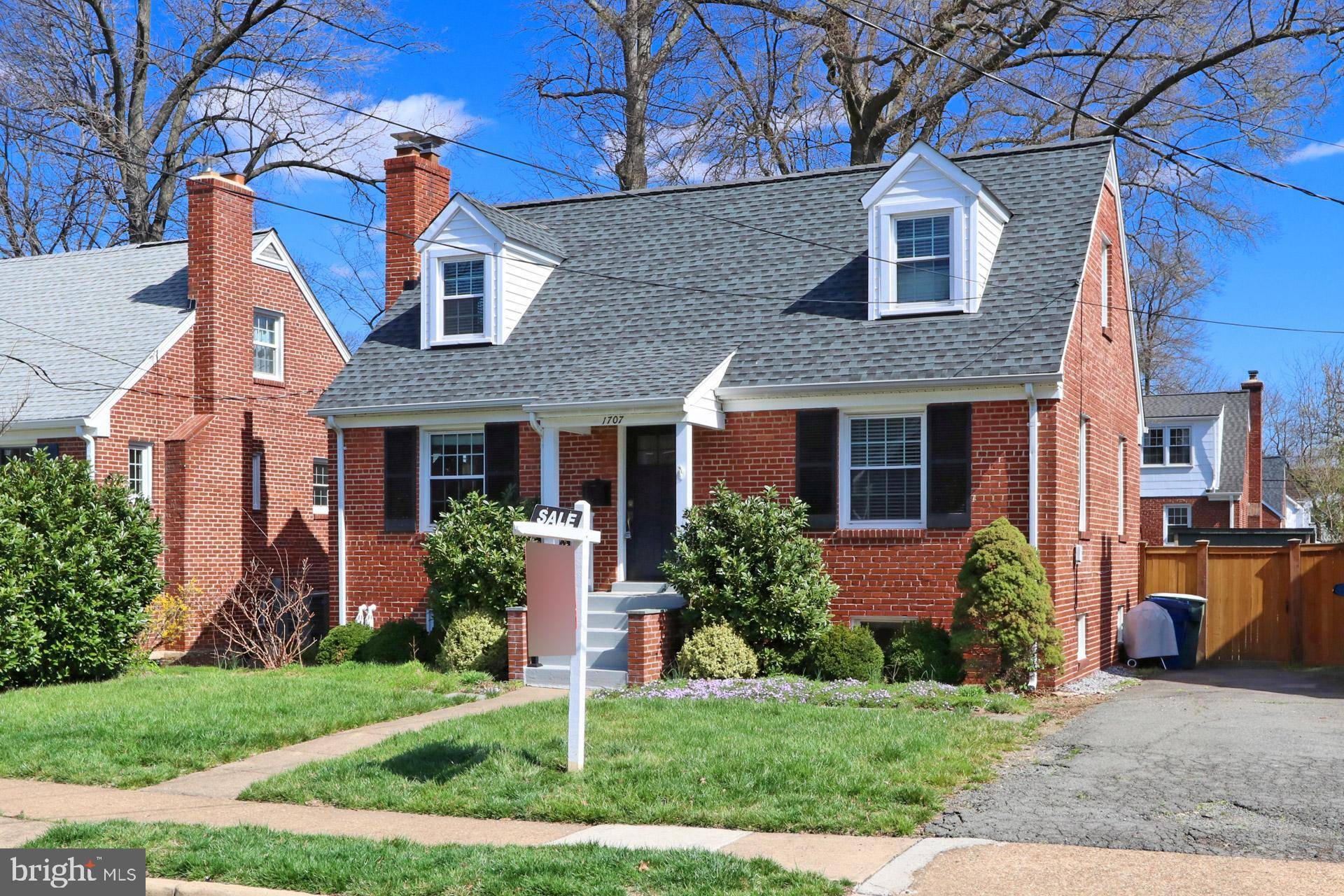 Alexandria, VA 22302,1707 OAKCREST DR