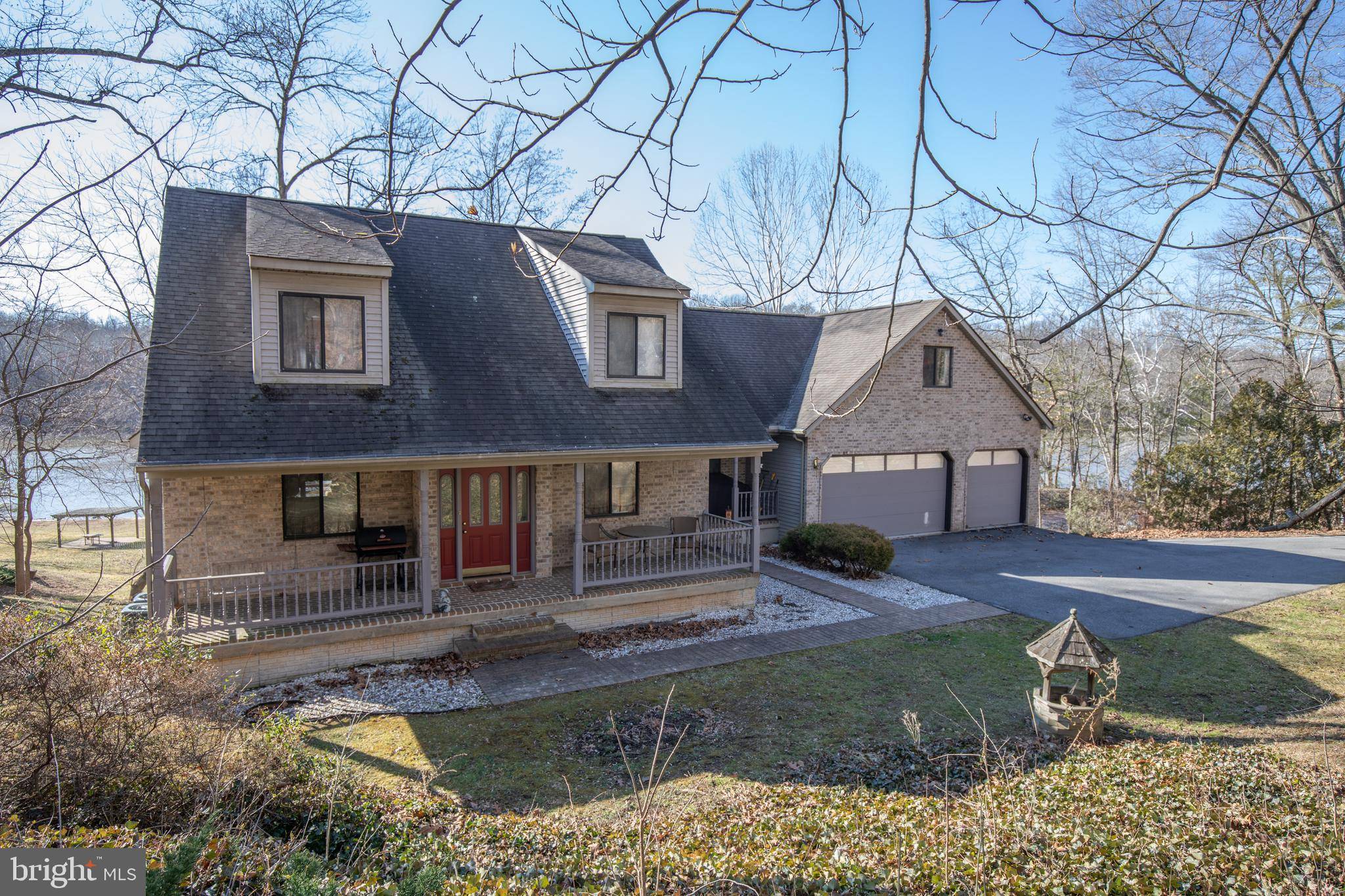 Falling Waters, WV 25419,25 FITZHUGH LN