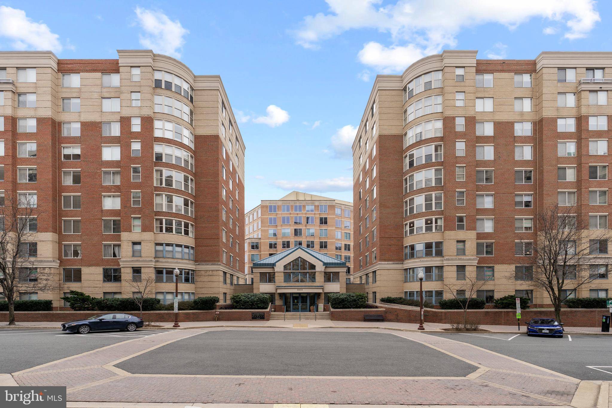 Arlington, VA 22203,3830 9TH ST N #803W