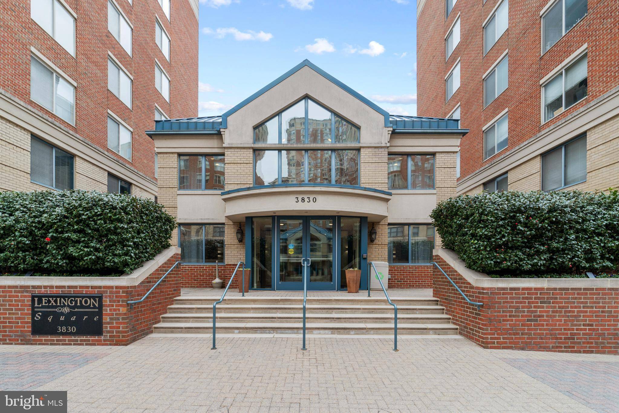 Arlington, VA 22203,3830 9TH ST N #803W