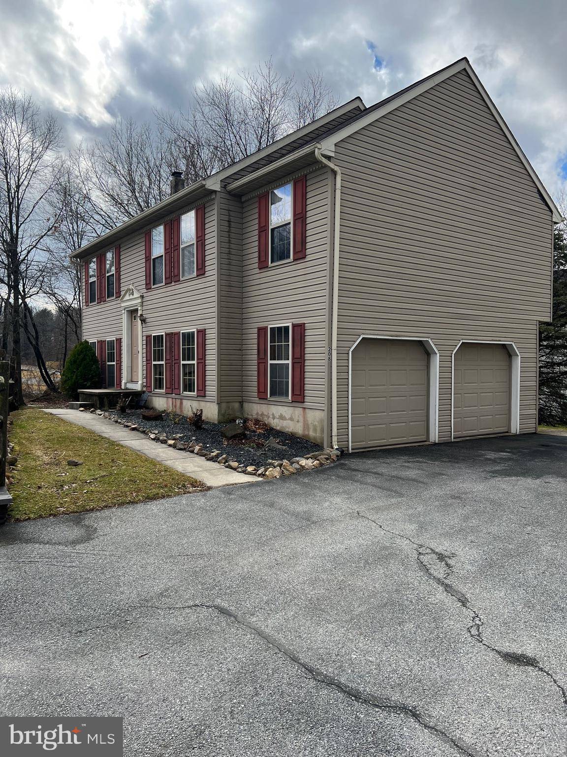 Quarryville, PA 17566,208 S LIME ST