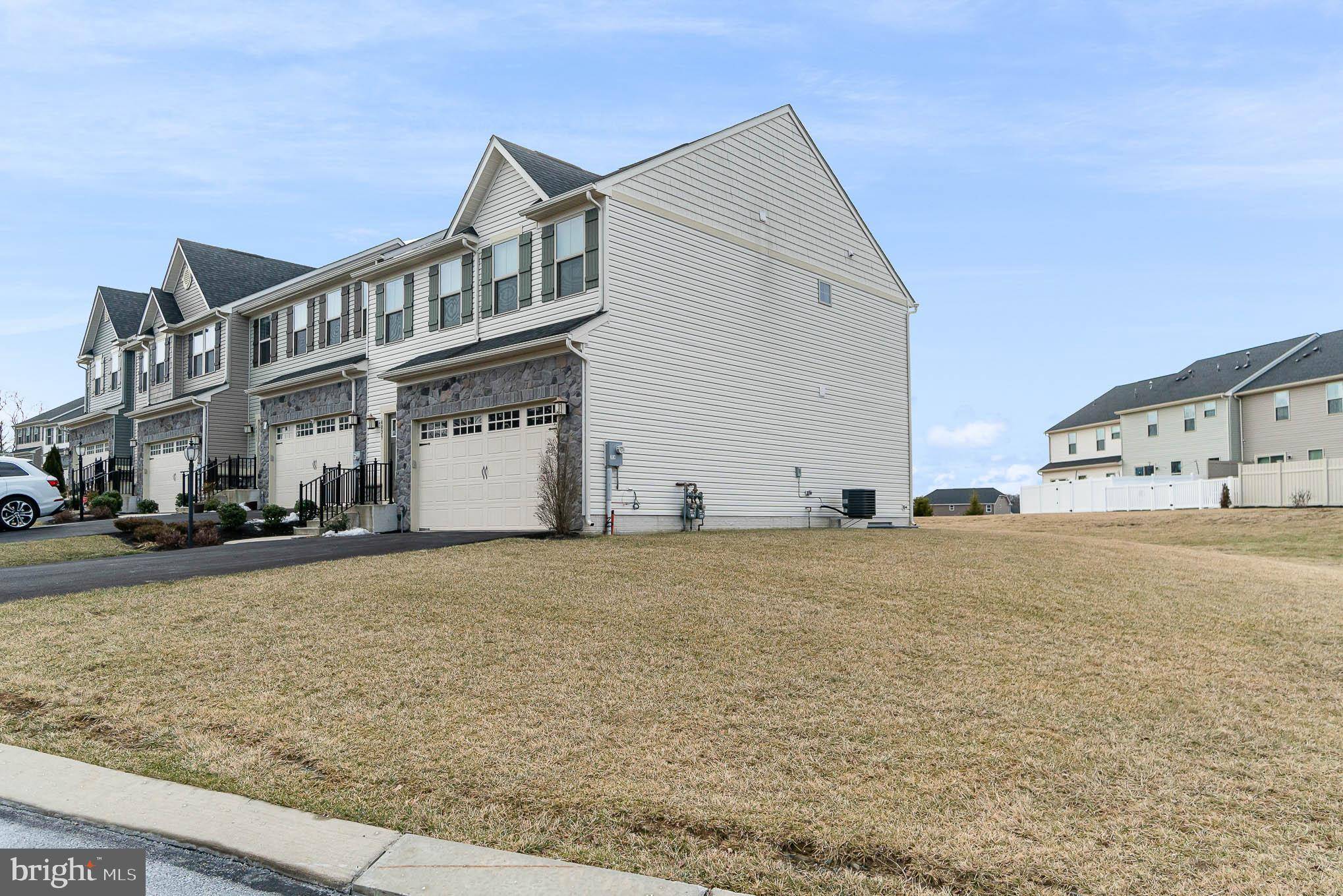 Harrisburg, PA 17112,4029 SILVER CHARM CT