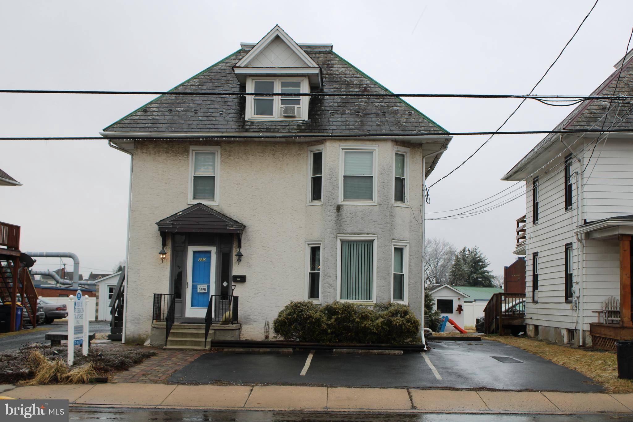 New Holland, PA 17557,350 E MAIN ST