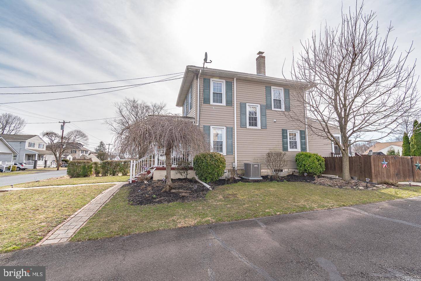 Hatboro, PA 19040,339 CROOKED BILLET RD