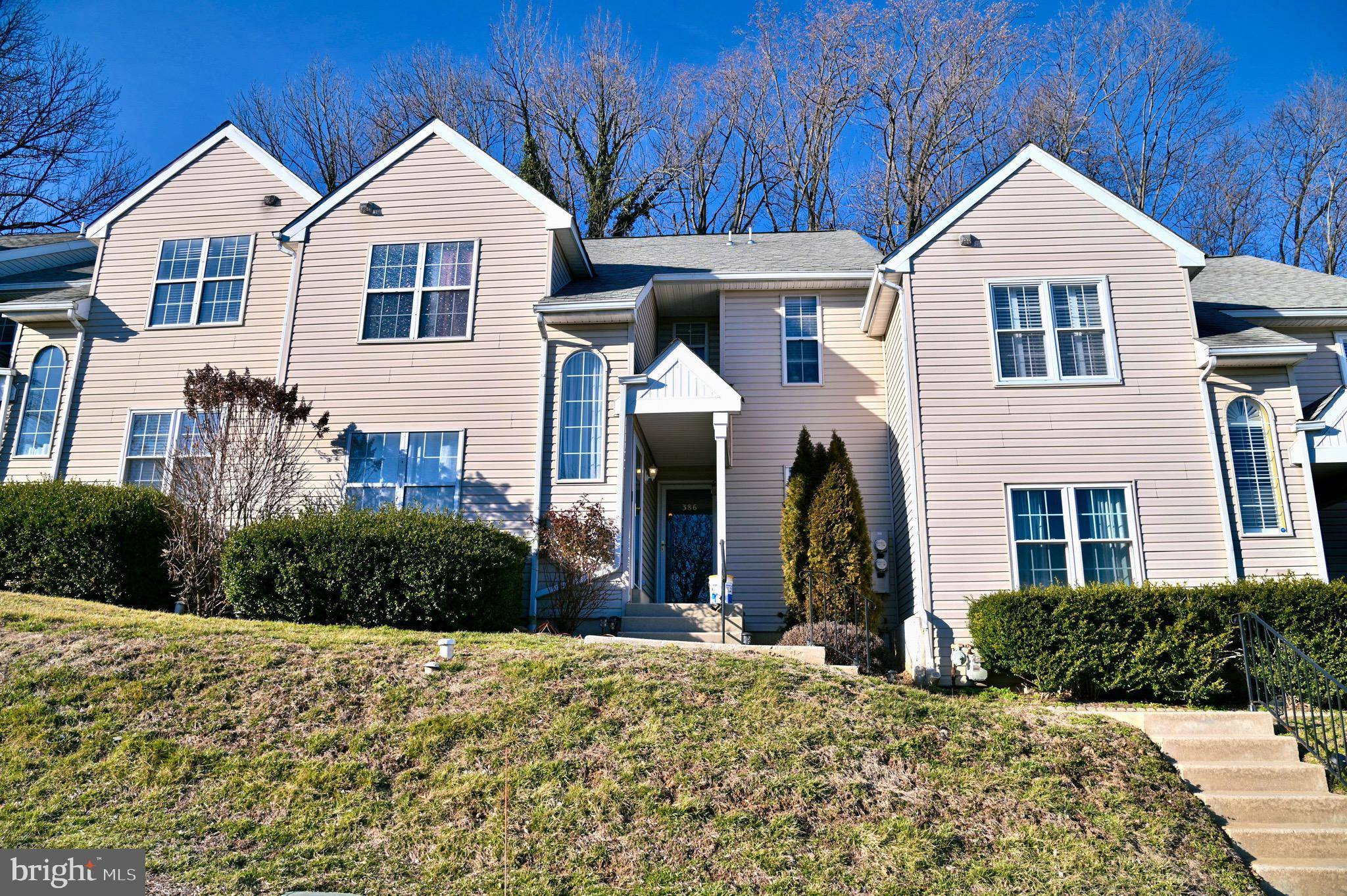 Aston, PA 19014,386 DERRY DR #386