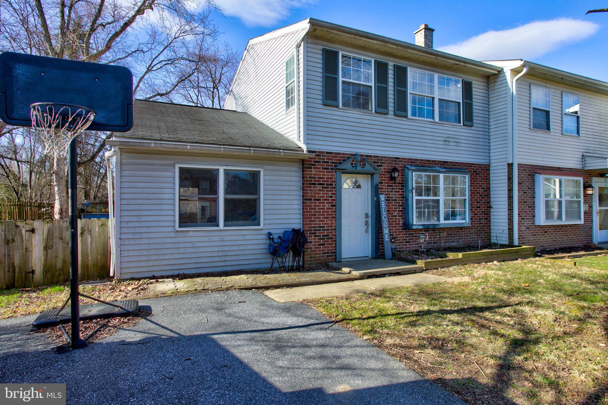 Lancaster, PA 17603,1033 WILLIAMSBURG RD