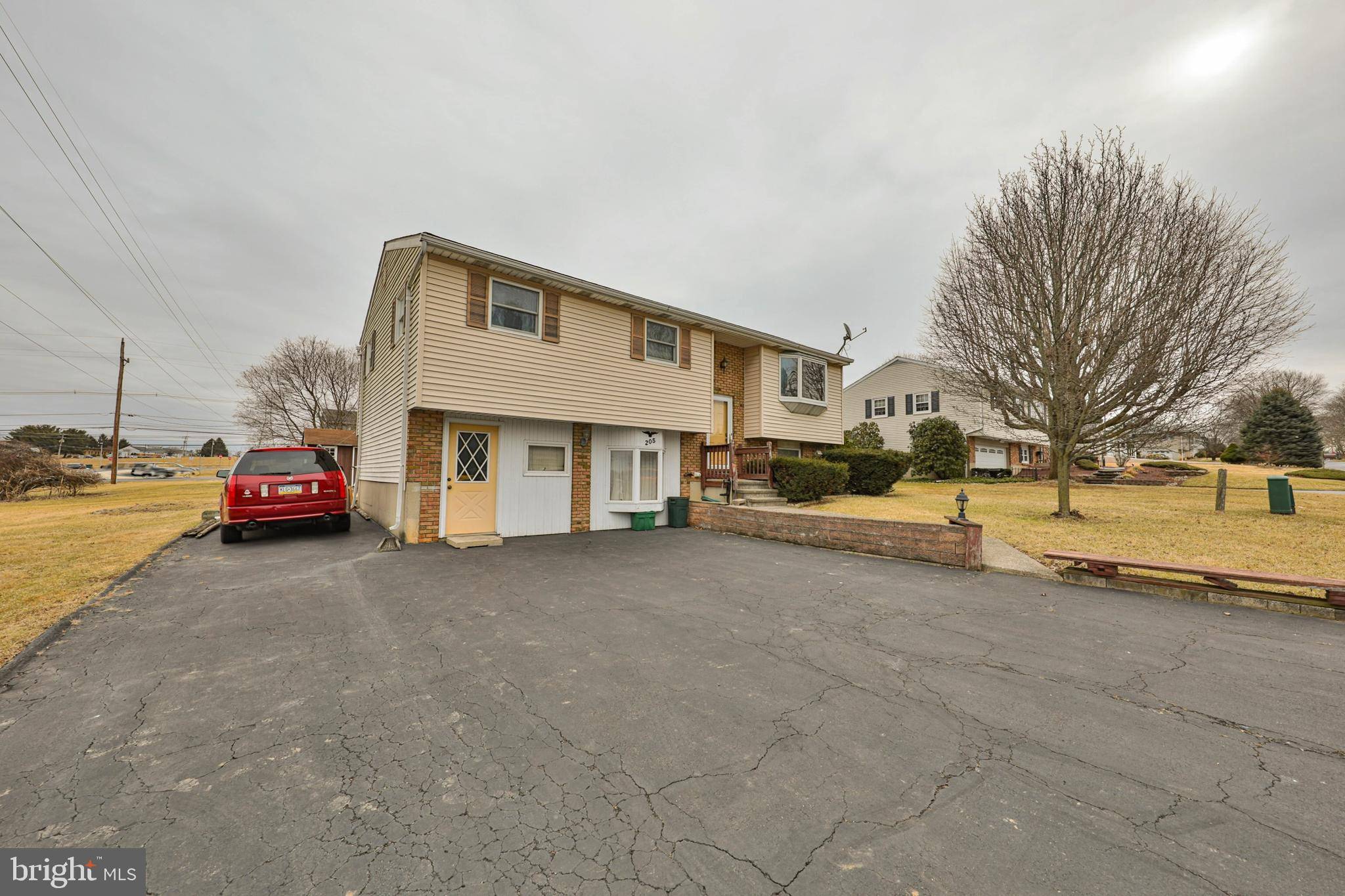 Easton, PA 18045,205 BRENTWOOD AVE