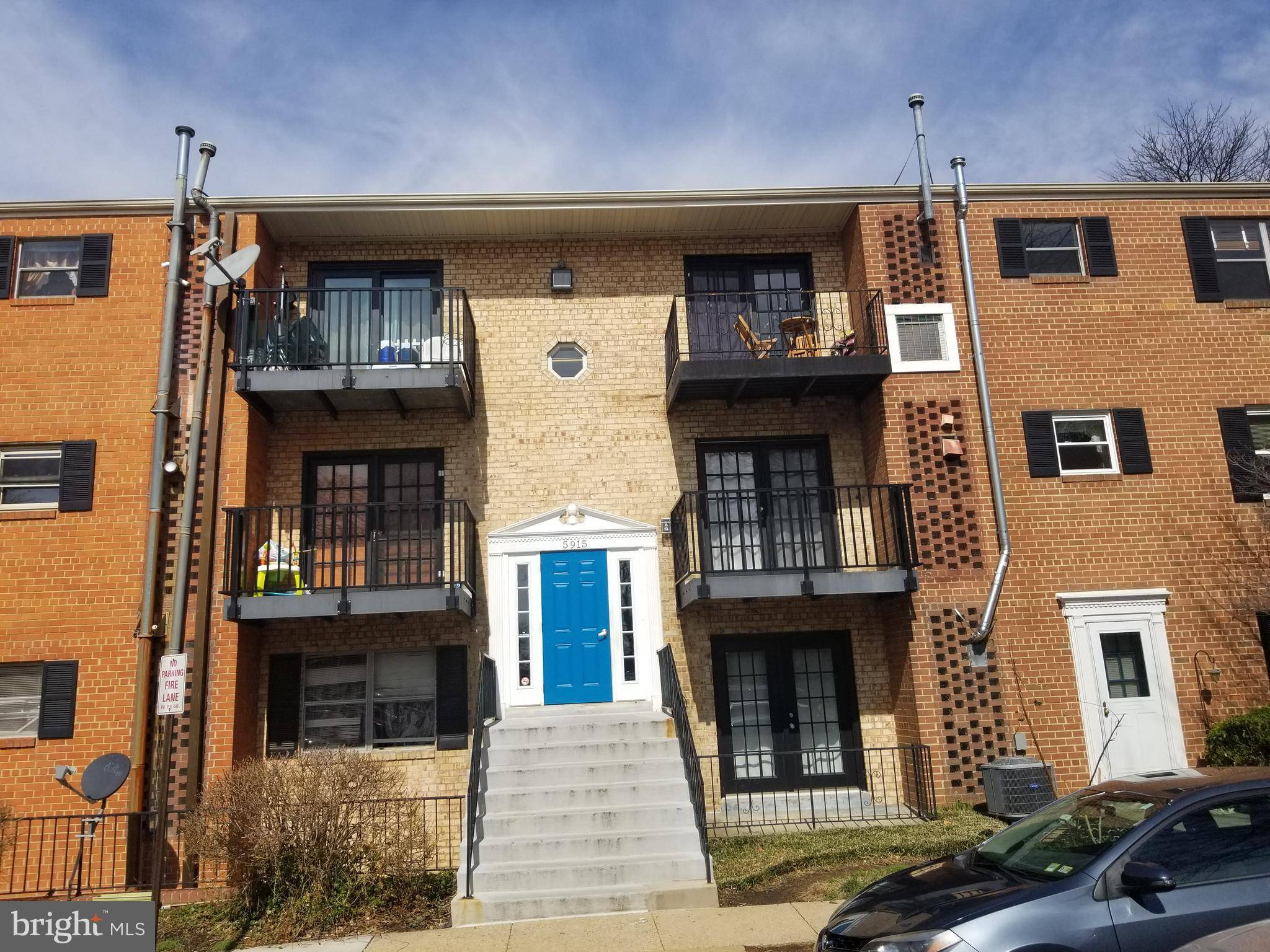 Alexandria, VA 22312,5915 MAYFLOWER CT #104