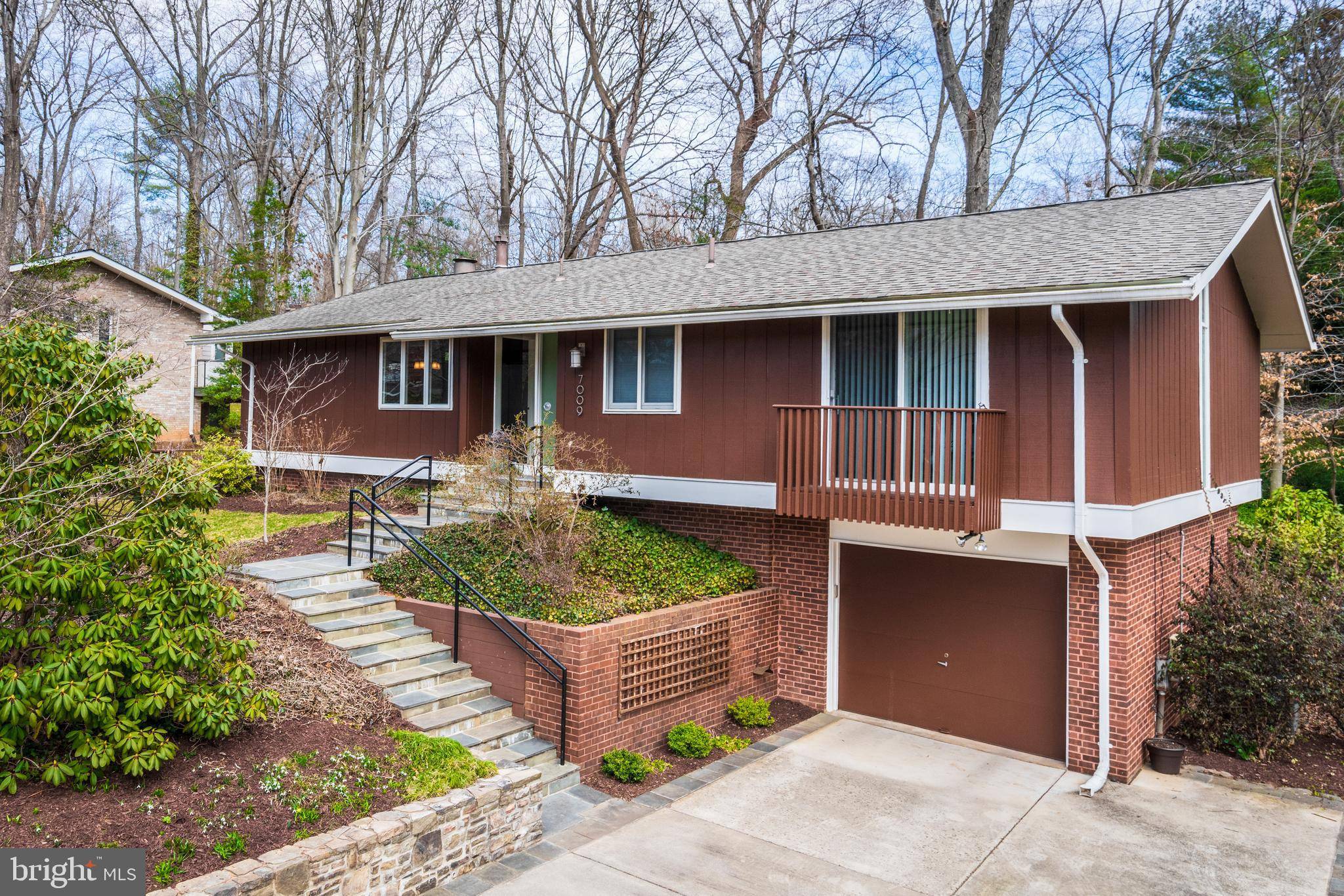 Bethesda, MD 20817,7009 BARKWATER CT