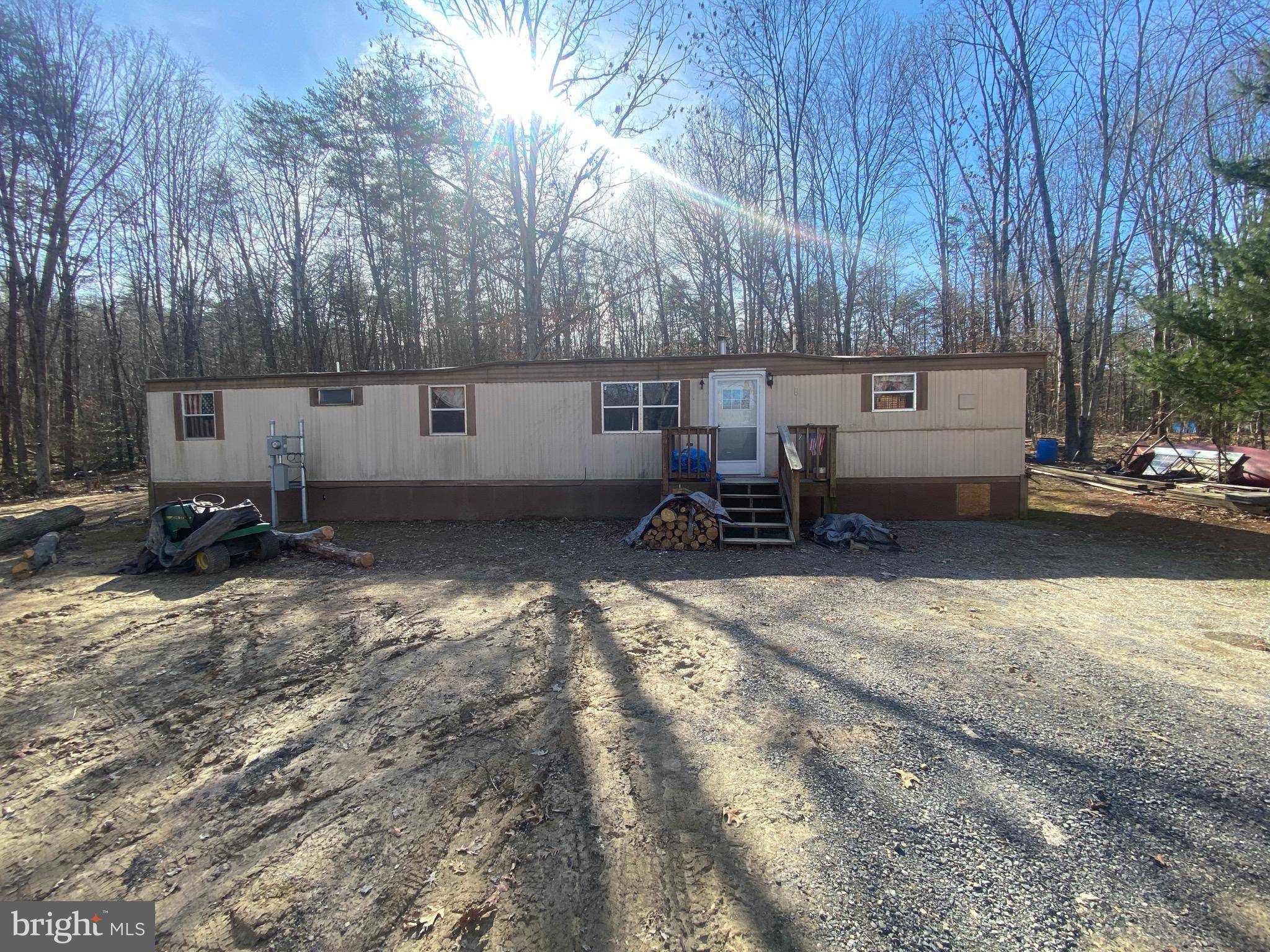 Great Cacapon, WV 25422,317 PLEASANT DALE LN