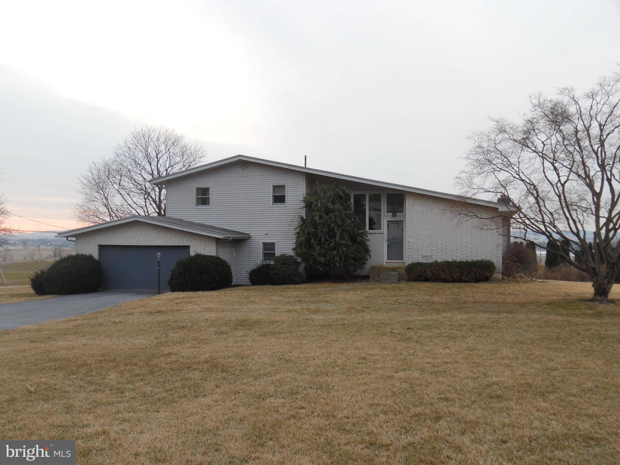 Myerstown, PA 17067,545 HALFWAY DR