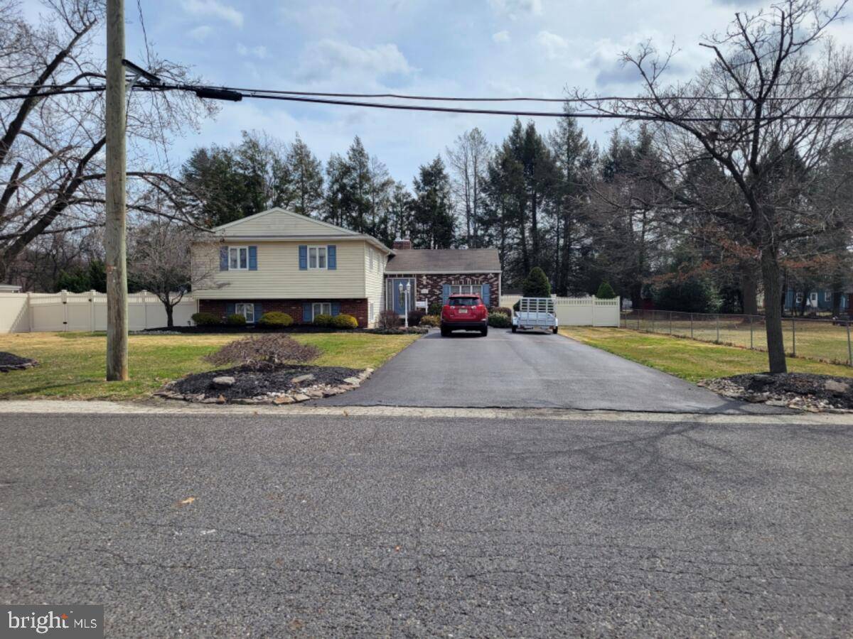 Sewell, NJ 08080,131 E HUNTERDON AVE