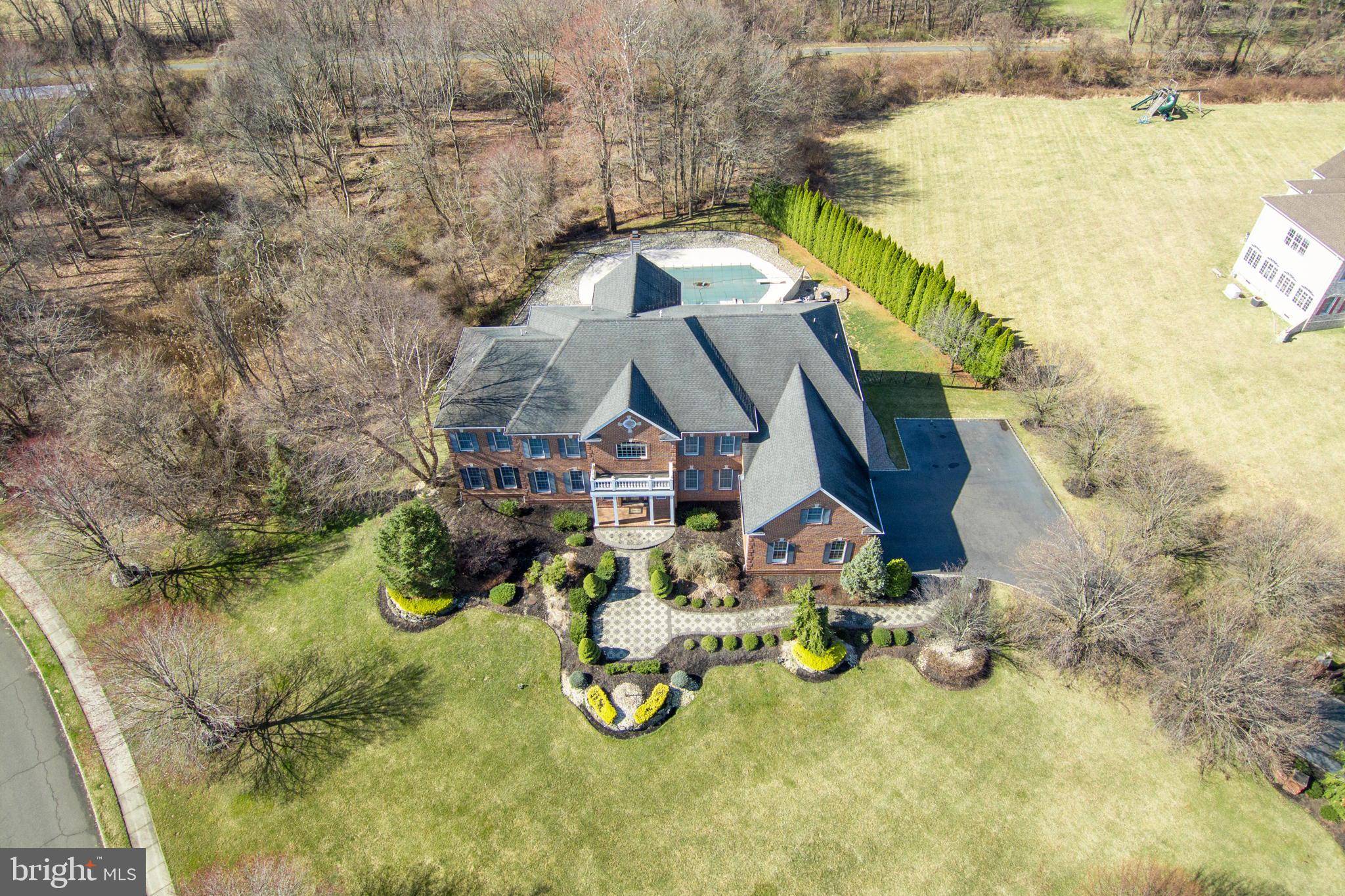 Cream Ridge, NJ 08514,1 GREENS CT