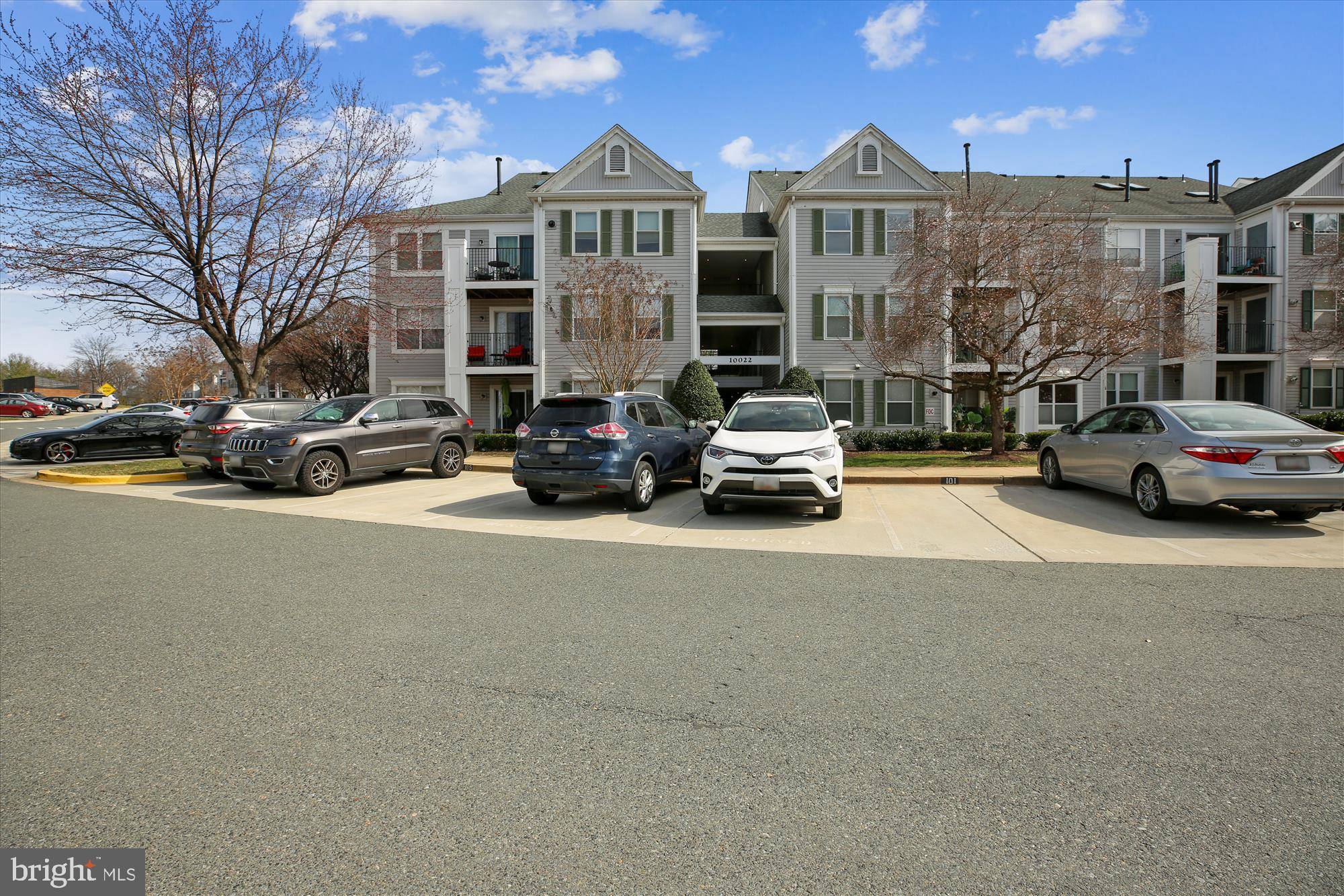 Rockville, MD 20850,10022 VANDERBILT CIR #10-13