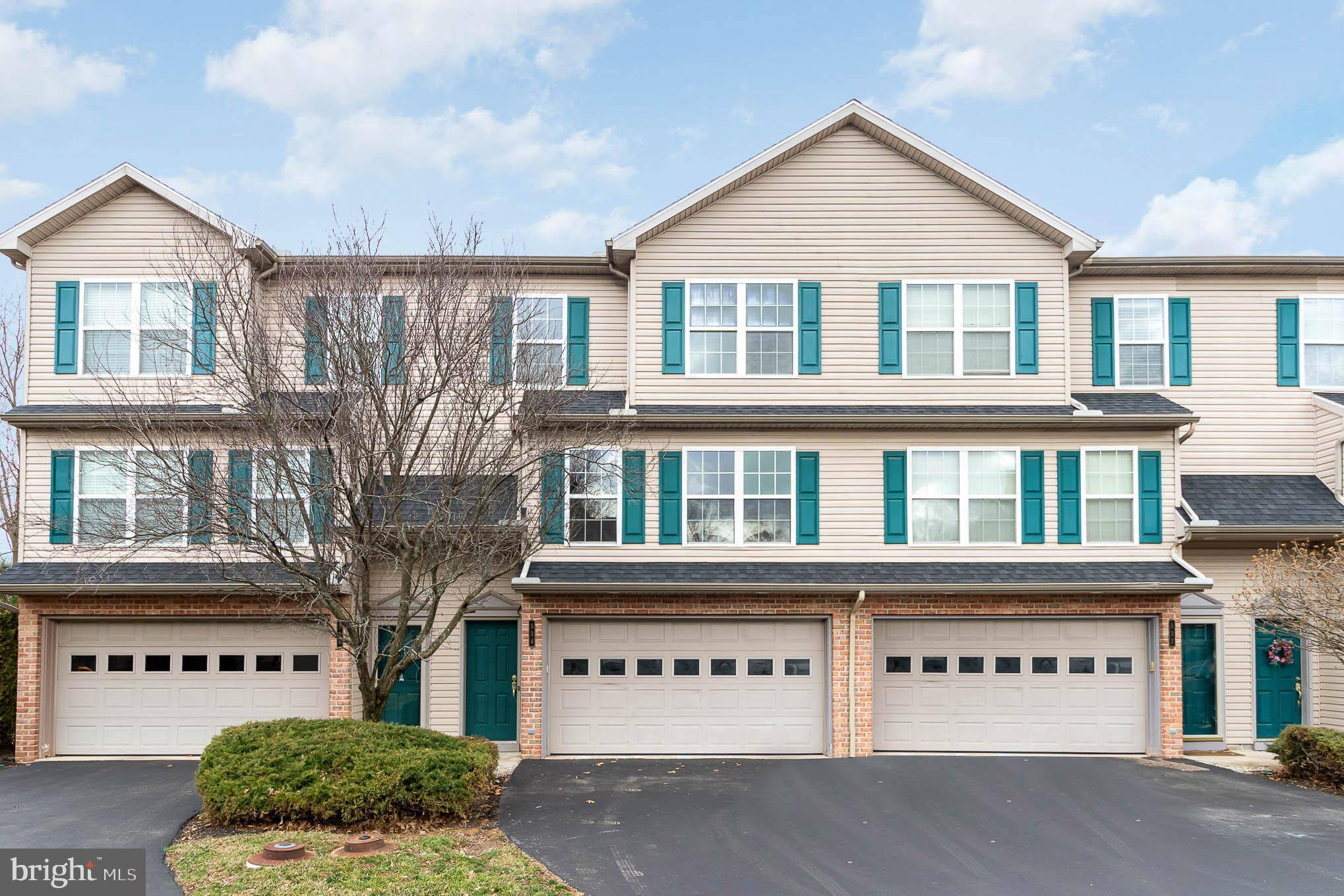 Mechanicsburg, PA 17055,534 MEADOW CROFT CIR