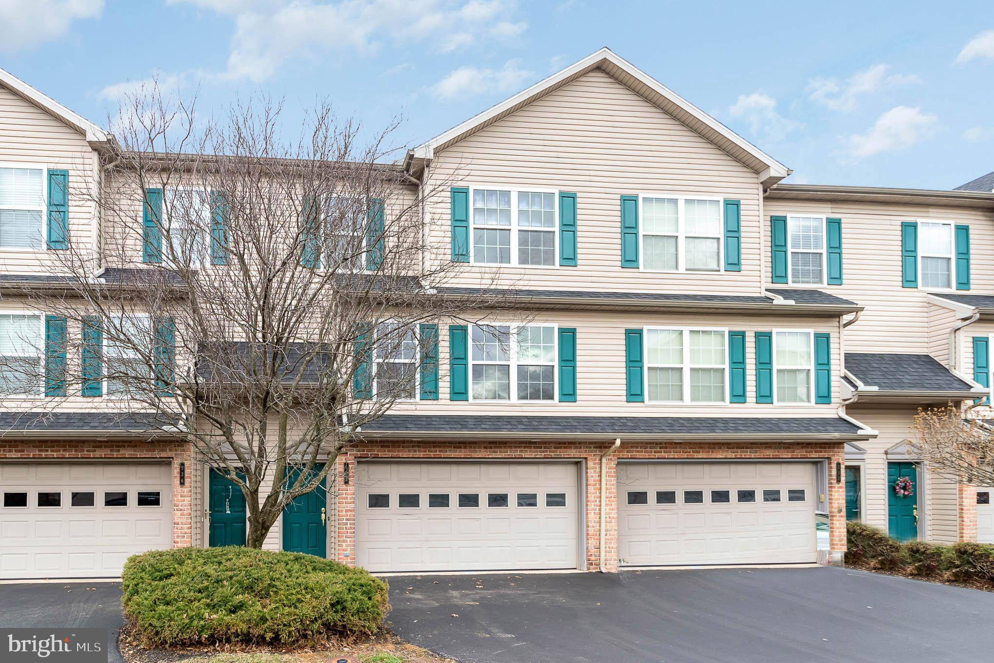 Mechanicsburg, PA 17055,534 MEADOW CROFT CIR