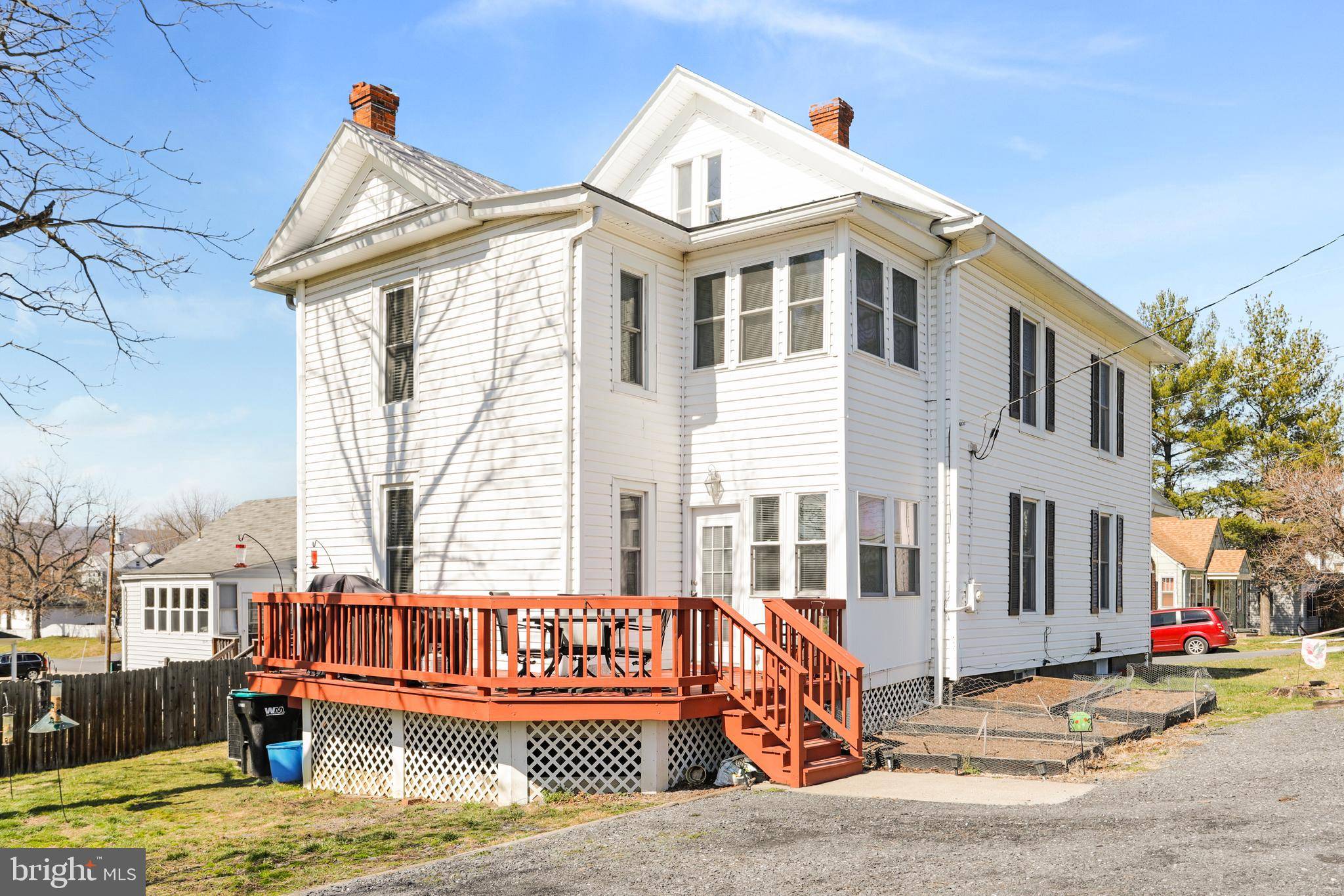 Strasburg, VA 22657,388 ZEA ST