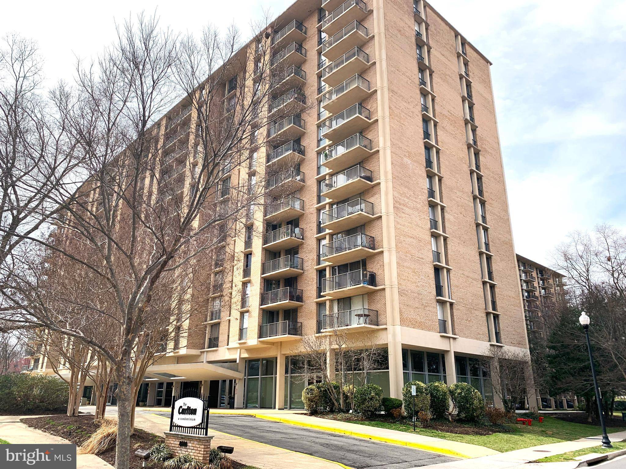 Arlington, VA 22204,4600 S FOUR MILE RUN DR #1042