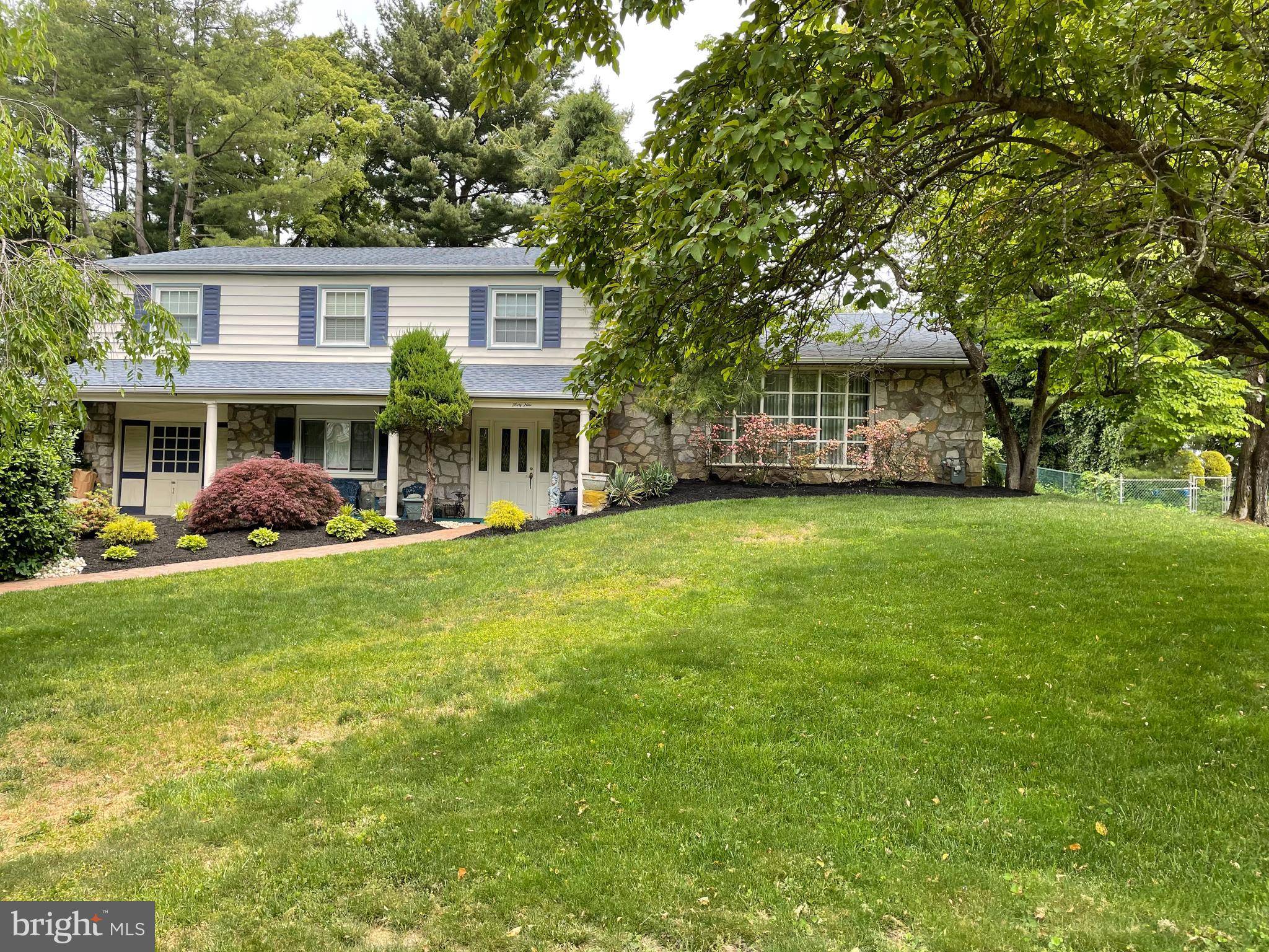 Huntingdon Valley, PA 19006,49 LEE LYNN LN