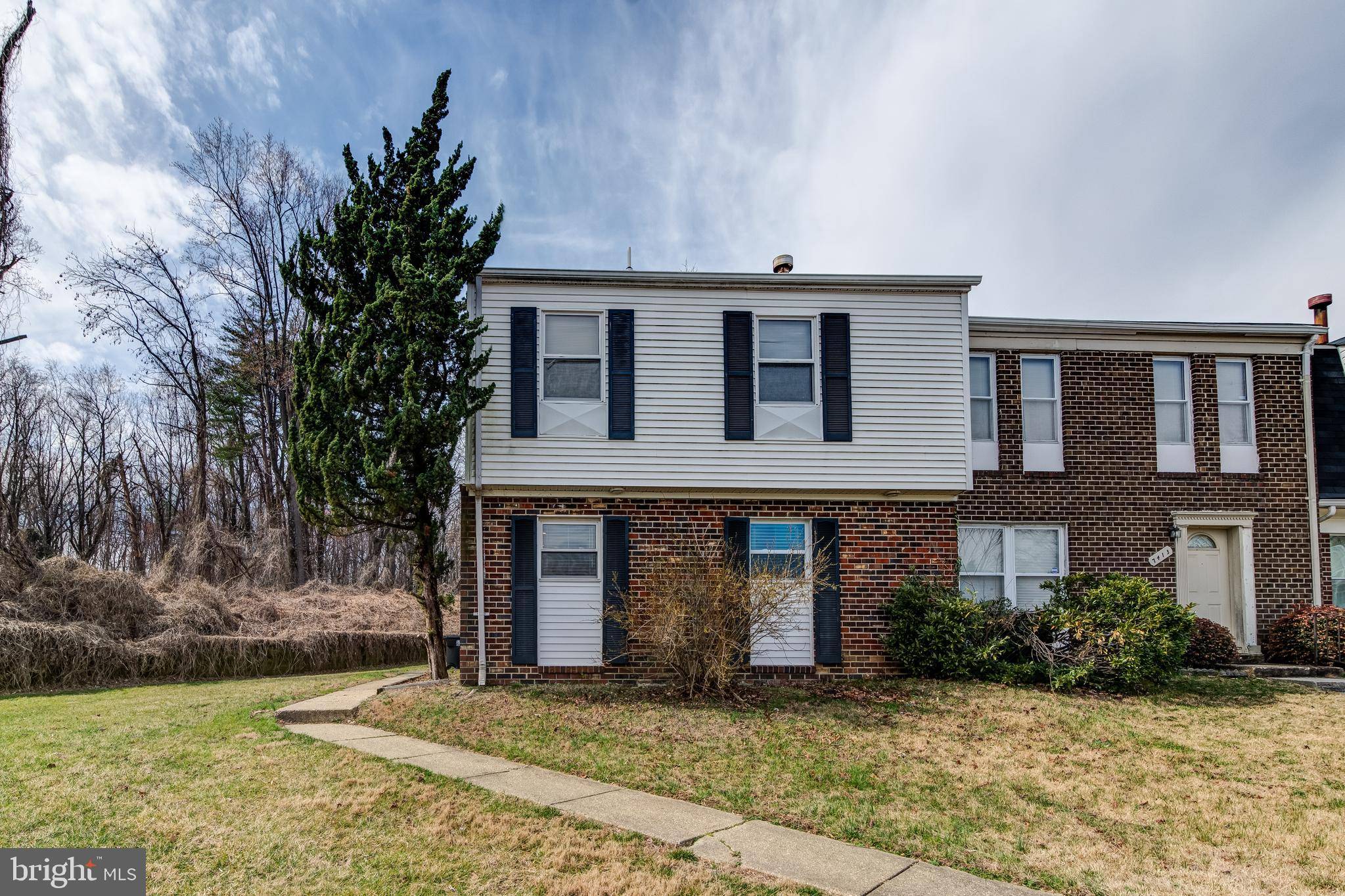 Landover, MD 20785,7415 CRANE PL