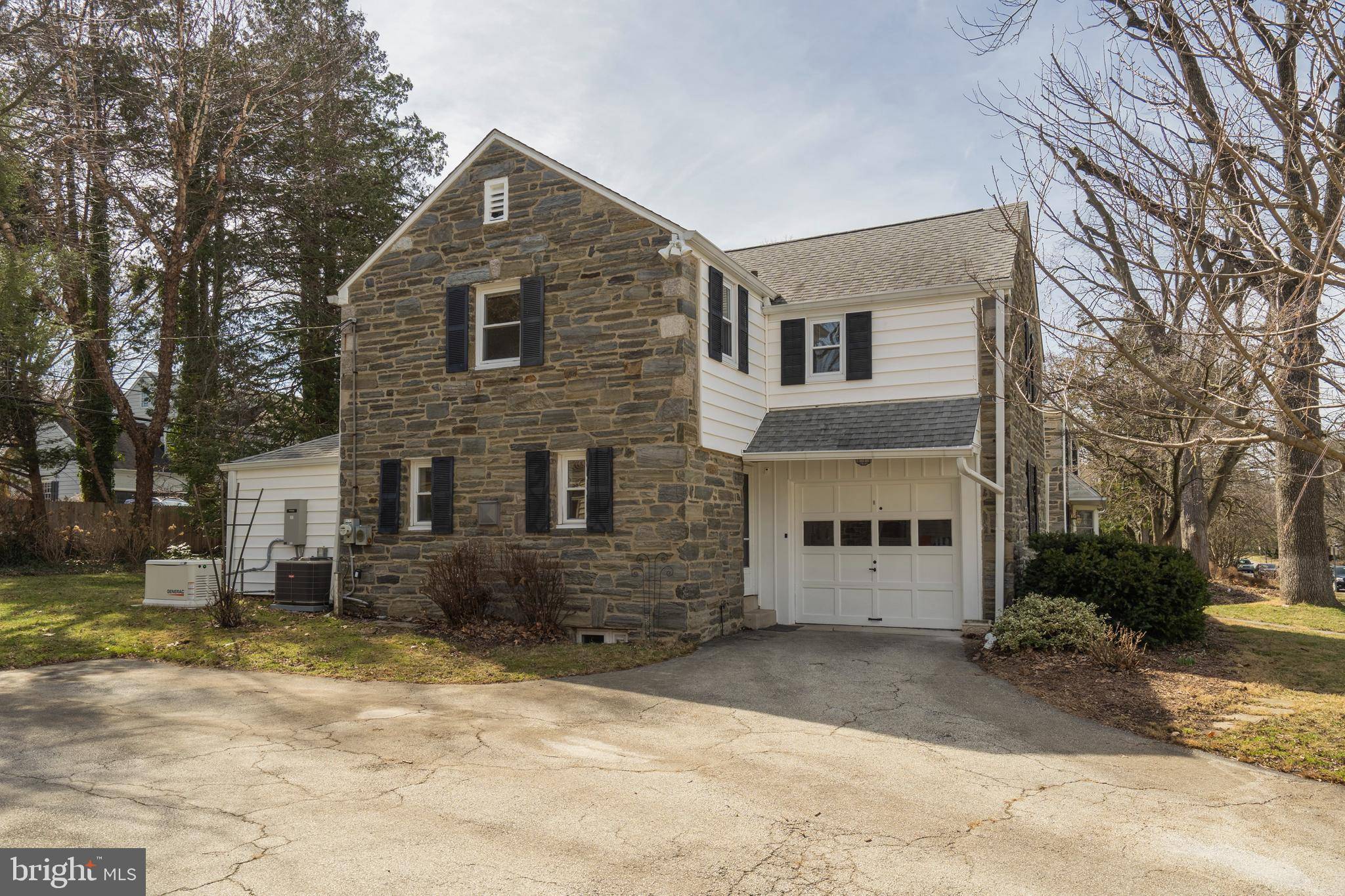 Wynnewood, PA 19096,932 CLOVER HILL RD