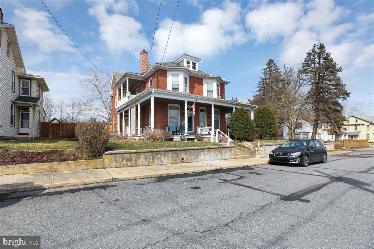 Elizabethtown, PA 17022,37 W SUMMIT ST