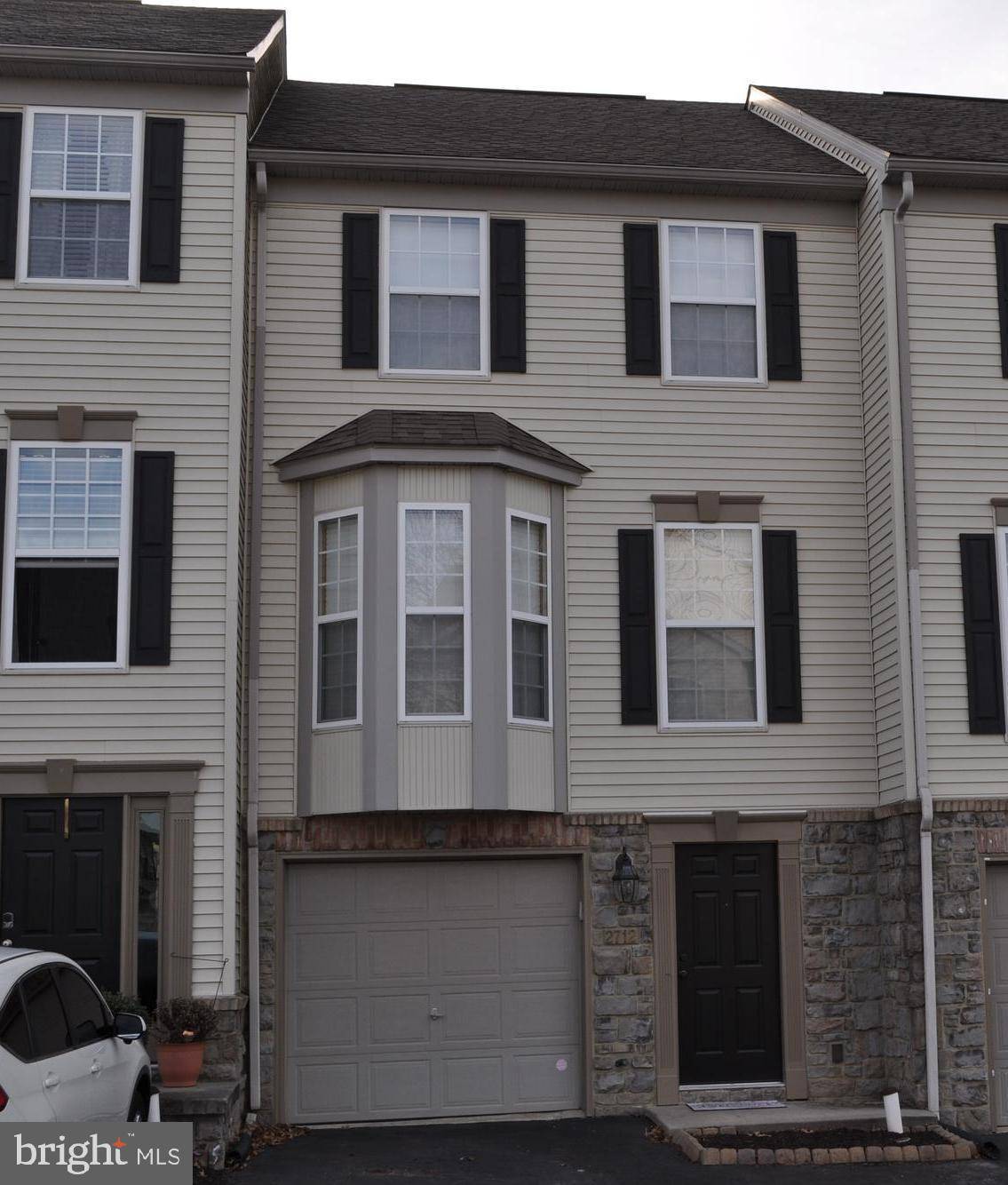 York, PA 17402,2712 HUNTERS CREST #29