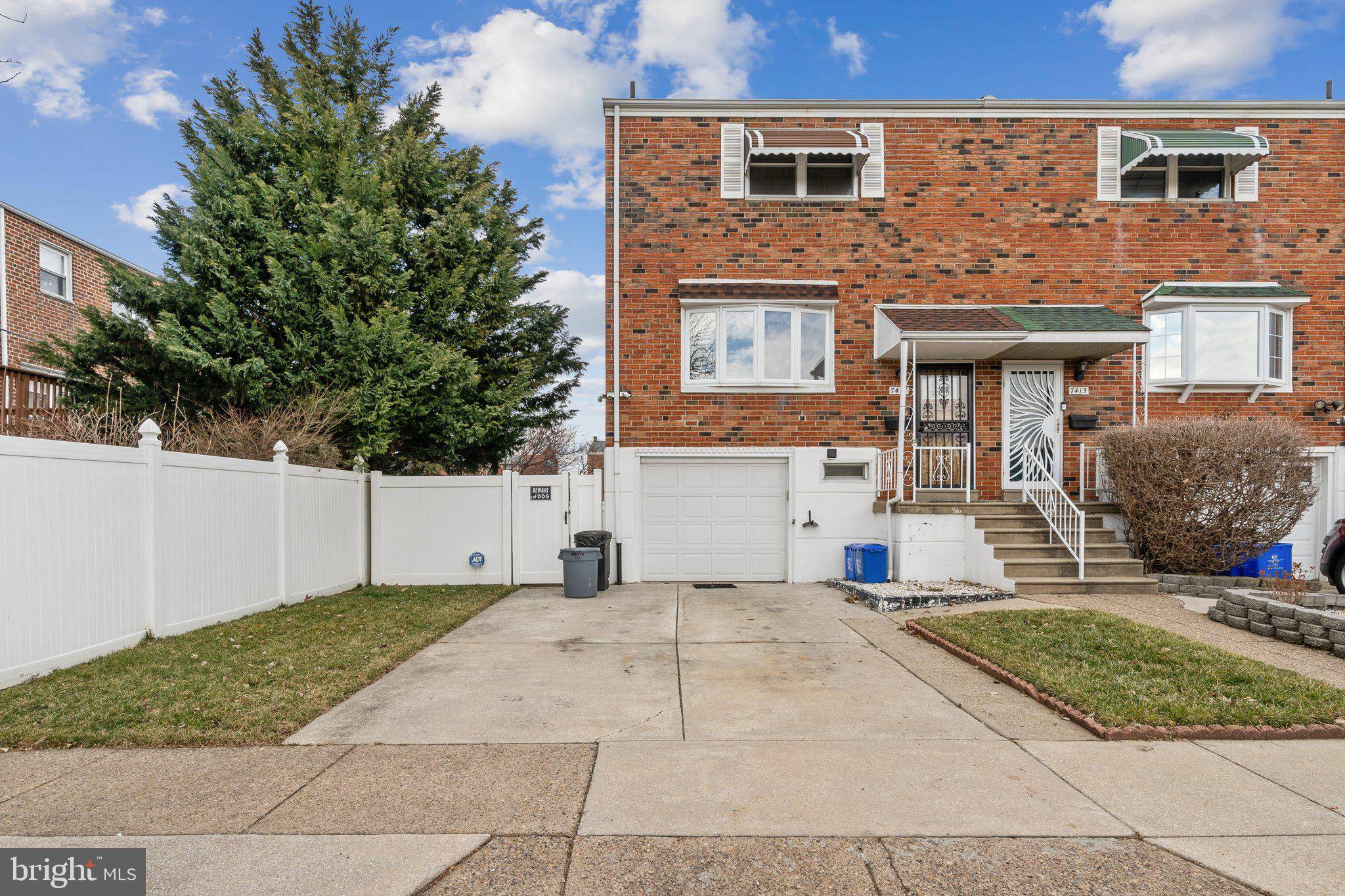 Philadelphia, PA 19153,7417 PEREGRINE PL