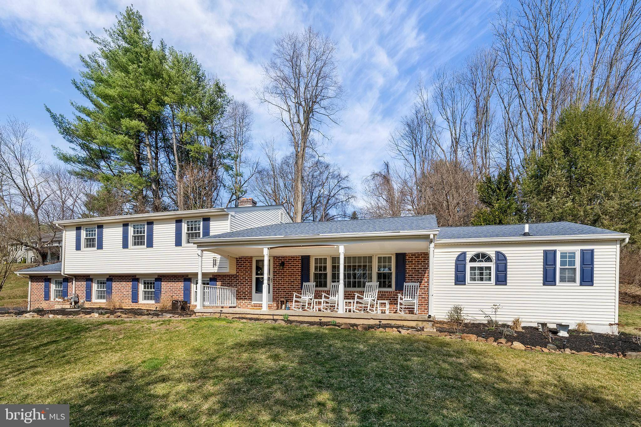 Glen Mills, PA 19342,272 IVY LN