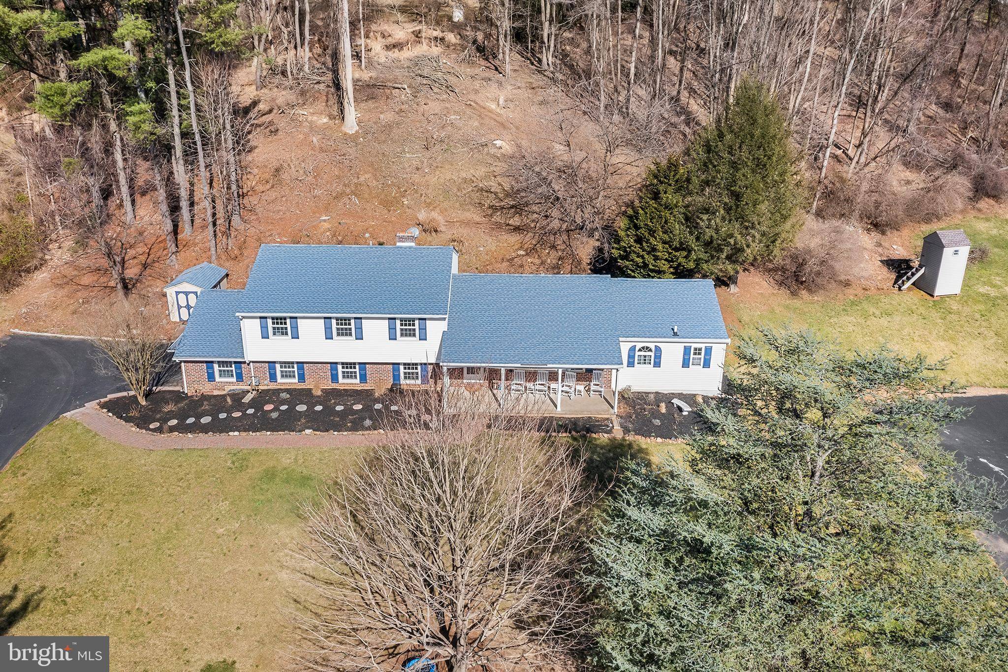 Glen Mills, PA 19342,272 IVY LN