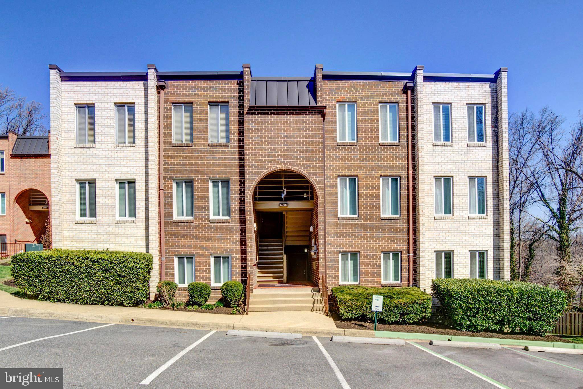 Arlington, VA 22204,5025 7TH RD S #102