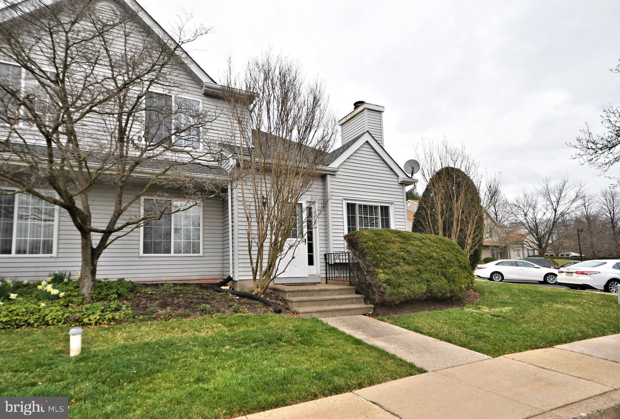 Harleysville, PA 19438,351 PONDVIEW DR