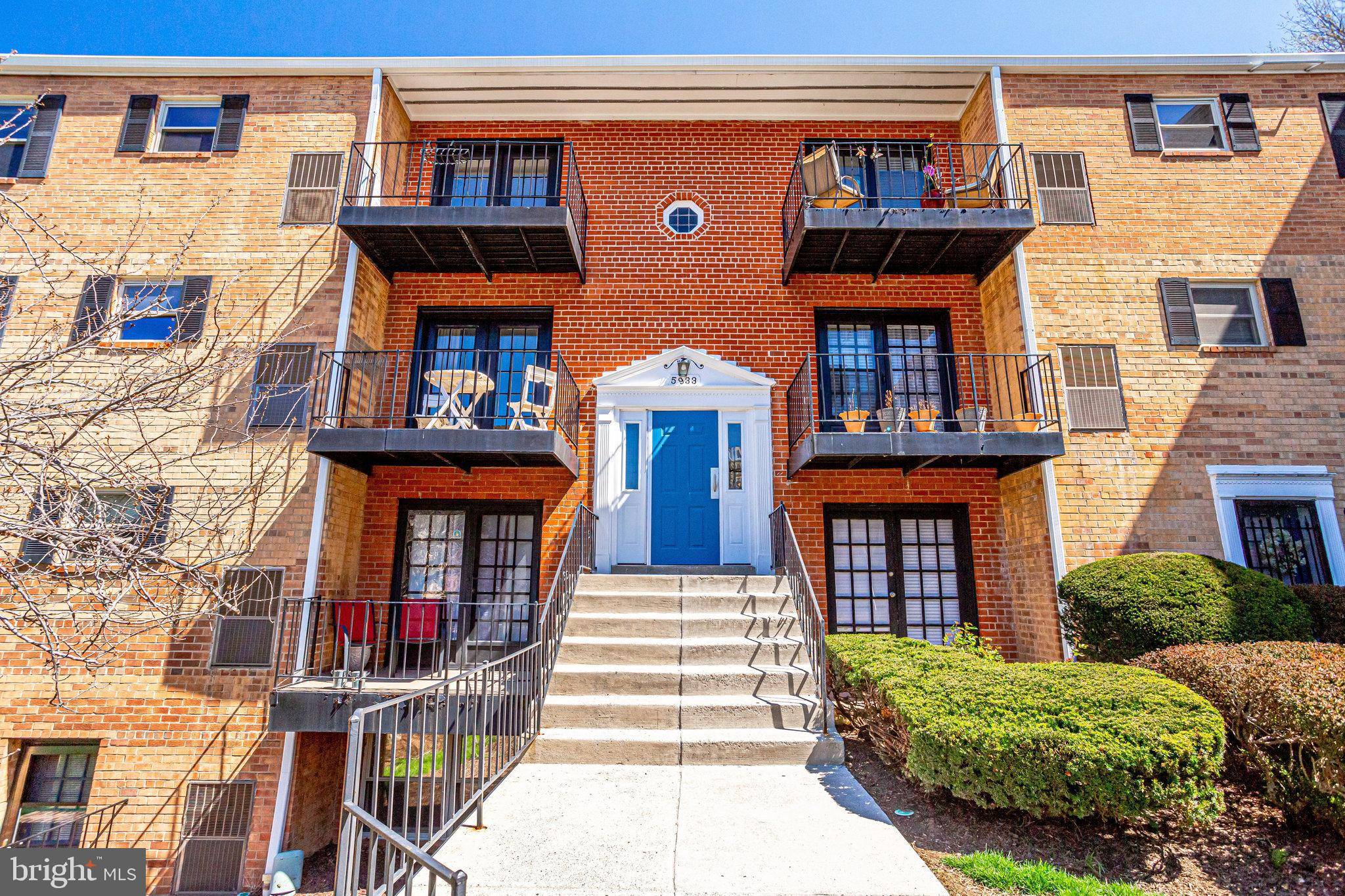 Alexandria, VA 22312,5933 QUANTRELL AVE #202