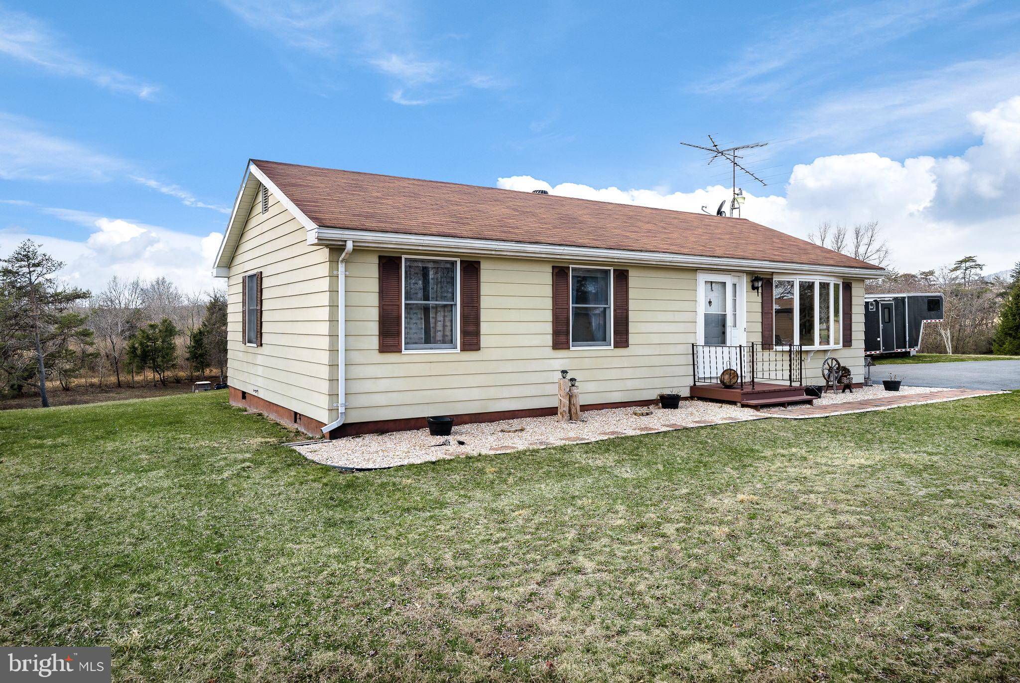 Hedgesville, WV 25427,93 GIRL SCOUT DR