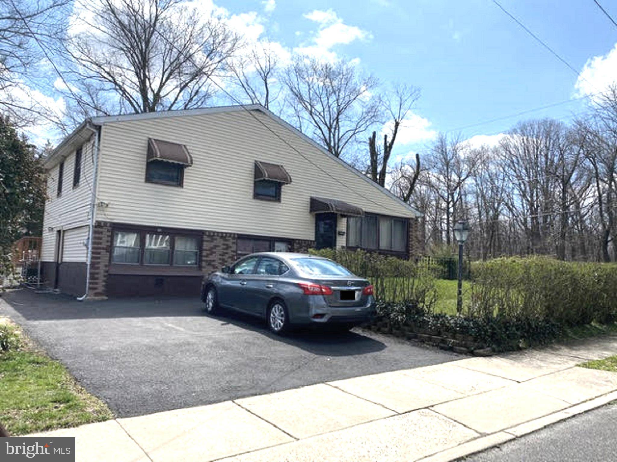 Somerdale, NJ 08083,403 FAIRVIEW AVE