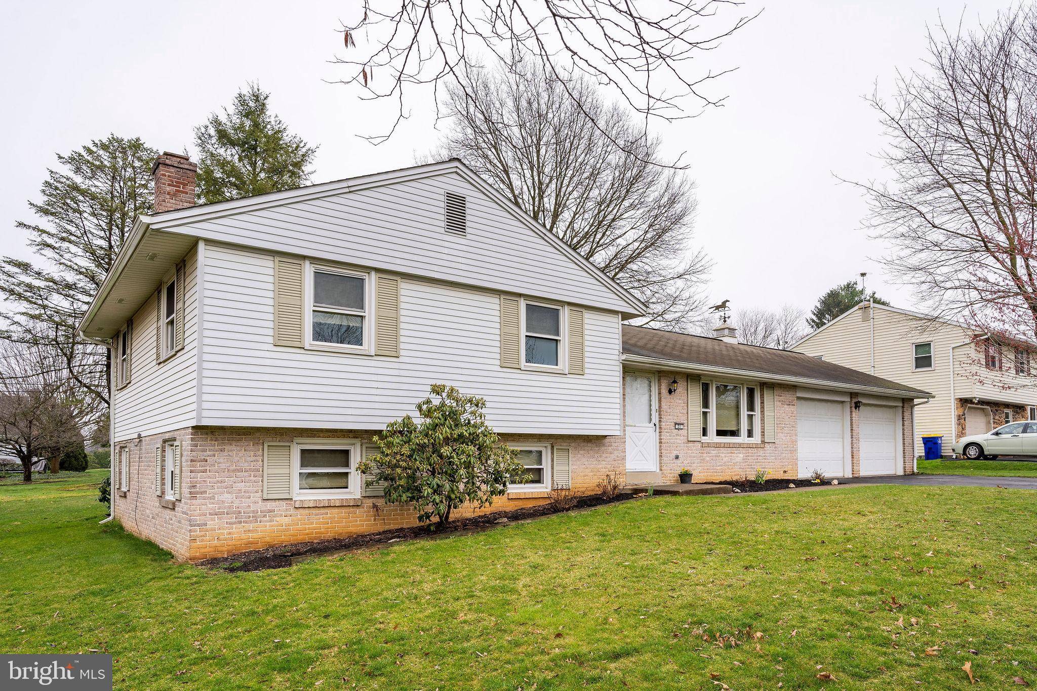 Leola, PA 17540,21 MEADOW VIEW DR