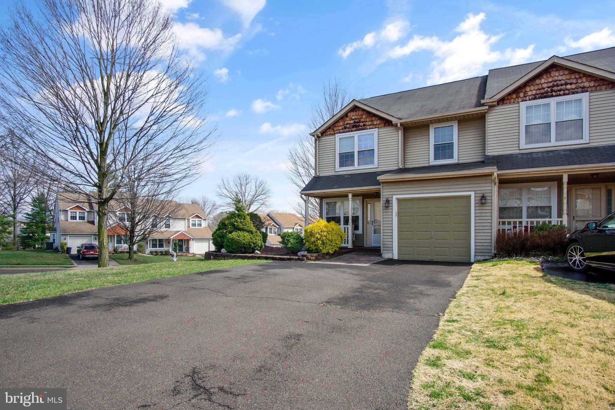 Southampton, PA 18966,2 PEBBLE CT