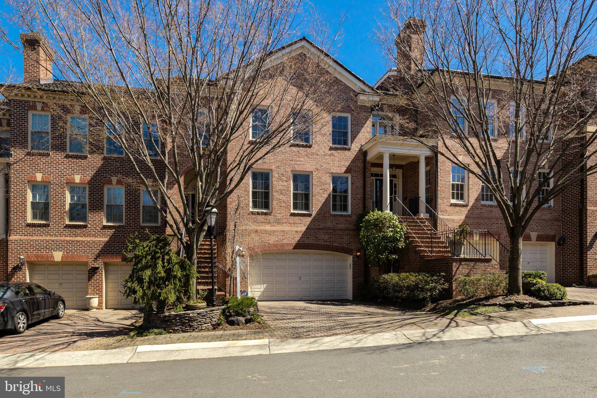 Falls Church, VA 22043,2015 MAYFAIR MCLEAN CT