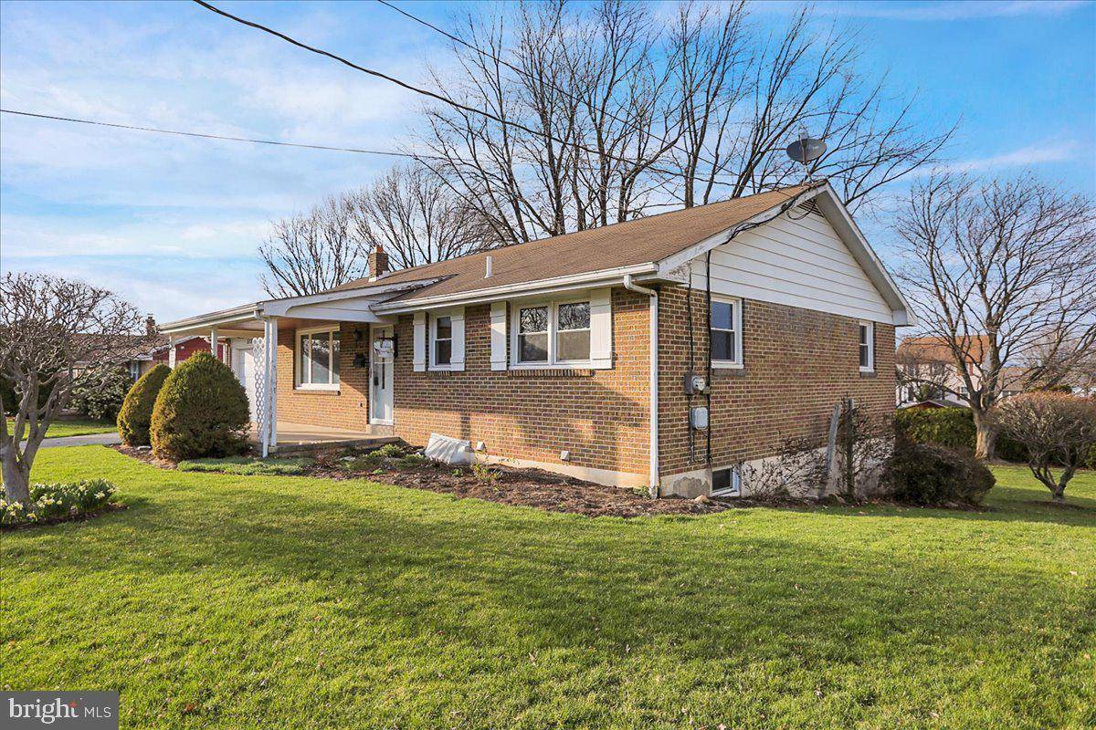 Womelsdorf, PA 19567,515 LYMAN AVE