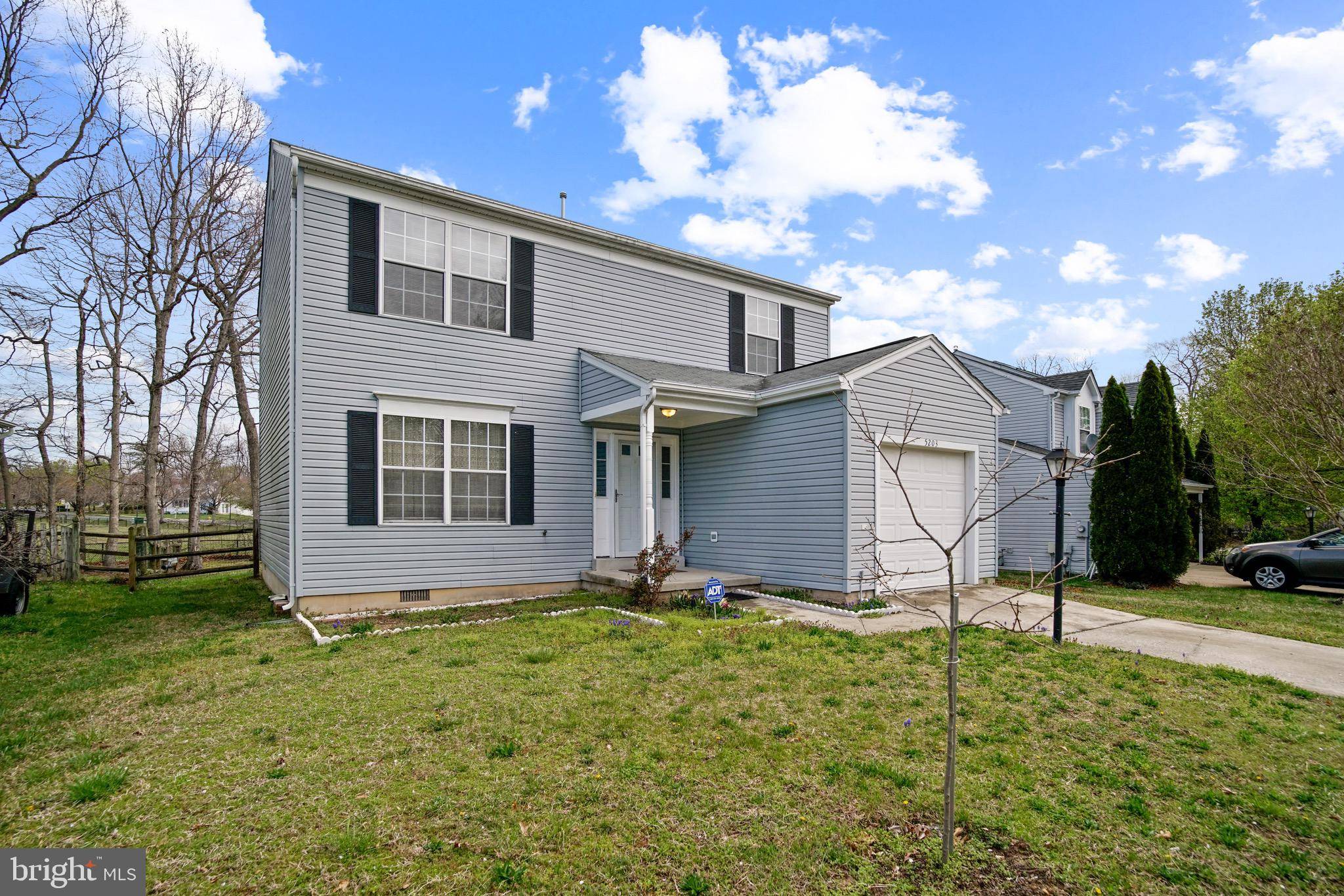 Waldorf, MD 20603,5203 TATTLER CT