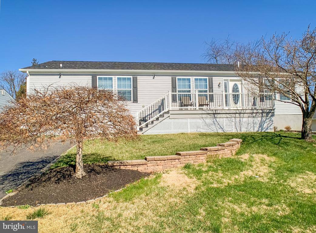 Levittown, PA 19055,35 DEEPGREEN LN