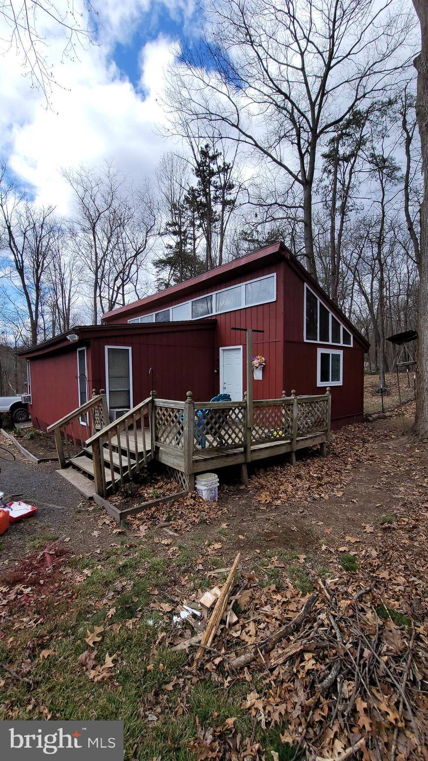 Hedgesville, WV 25427,1195 THE WOODS RD