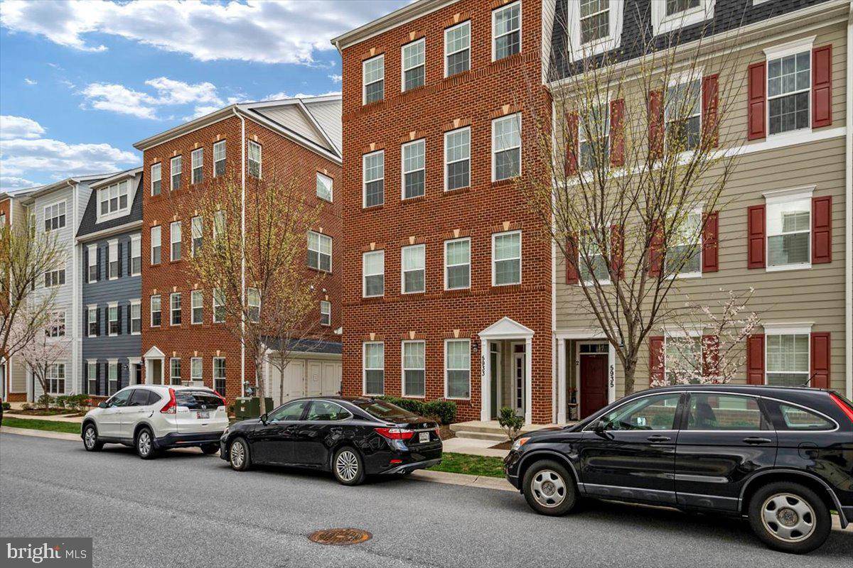 Ellicott City, MD 21043,5933-2 LOGANS WAY #26