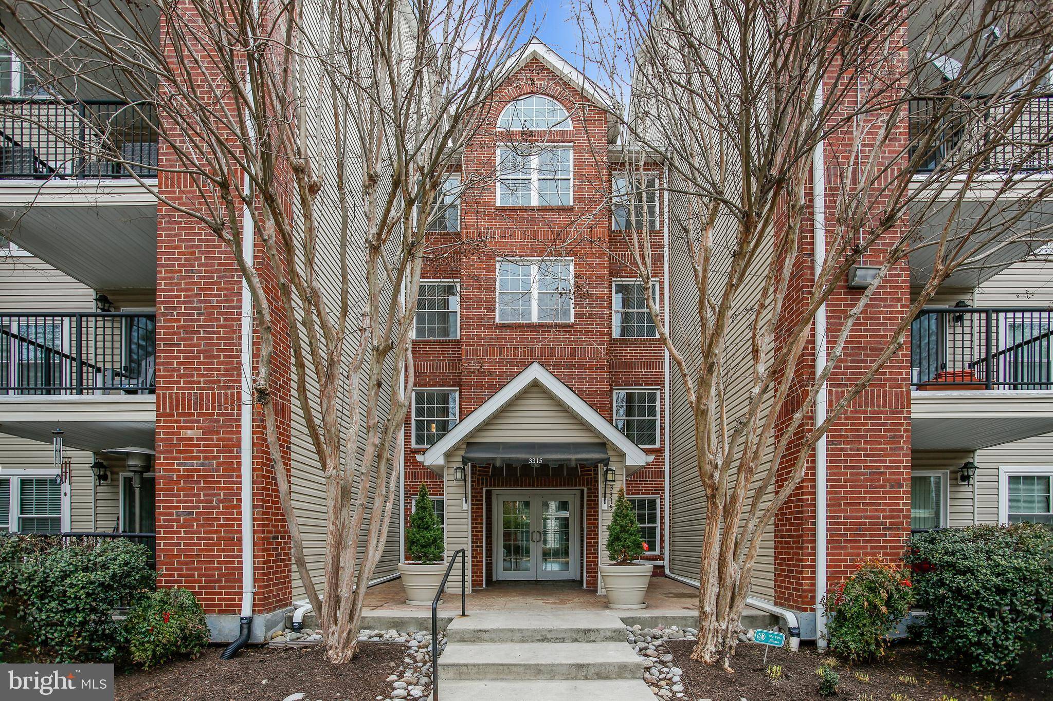 Alexandria, VA 22302,3315 WYNDHAM CIR #2229