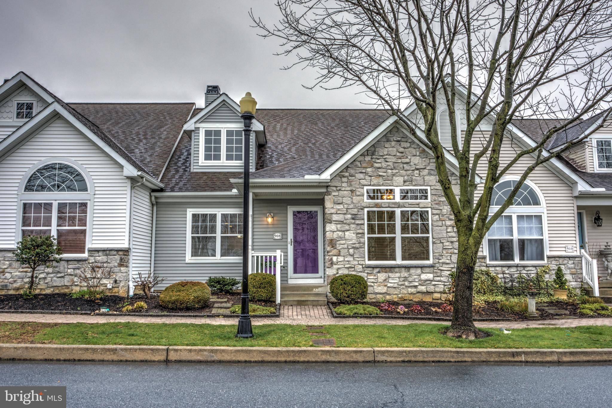 Lititz, PA 17543,908 SUFFOLK DR